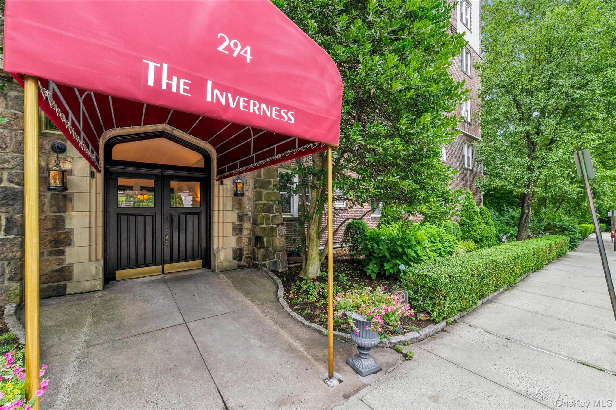 294 Bronxville Road, Unit 1F photo 6