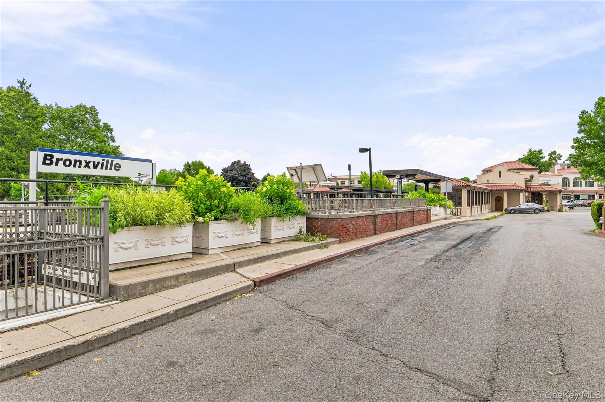 294 Bronxville Road, Unit 1F photo 40
