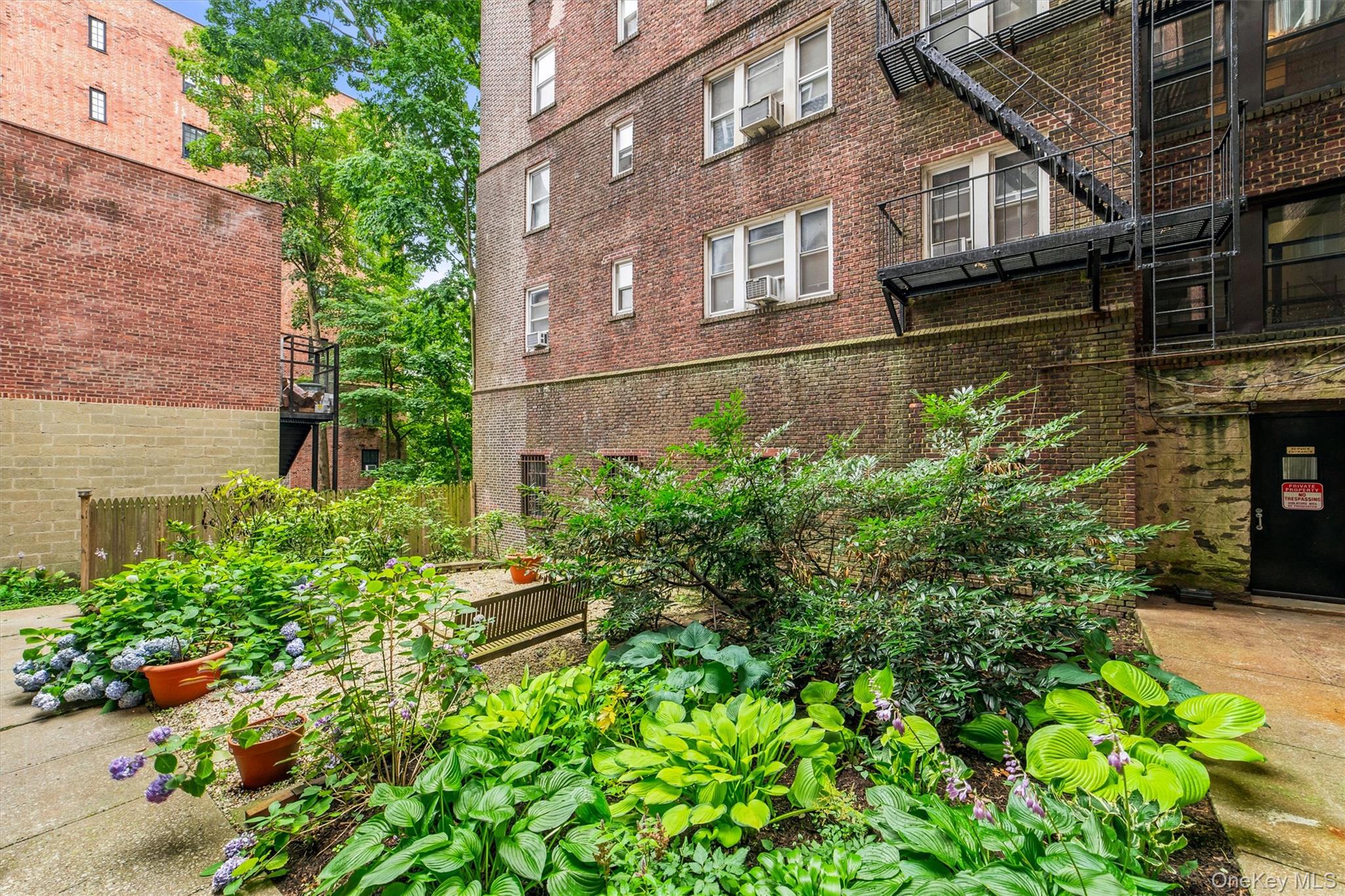 294 Bronxville Road, Unit 1F photo 38