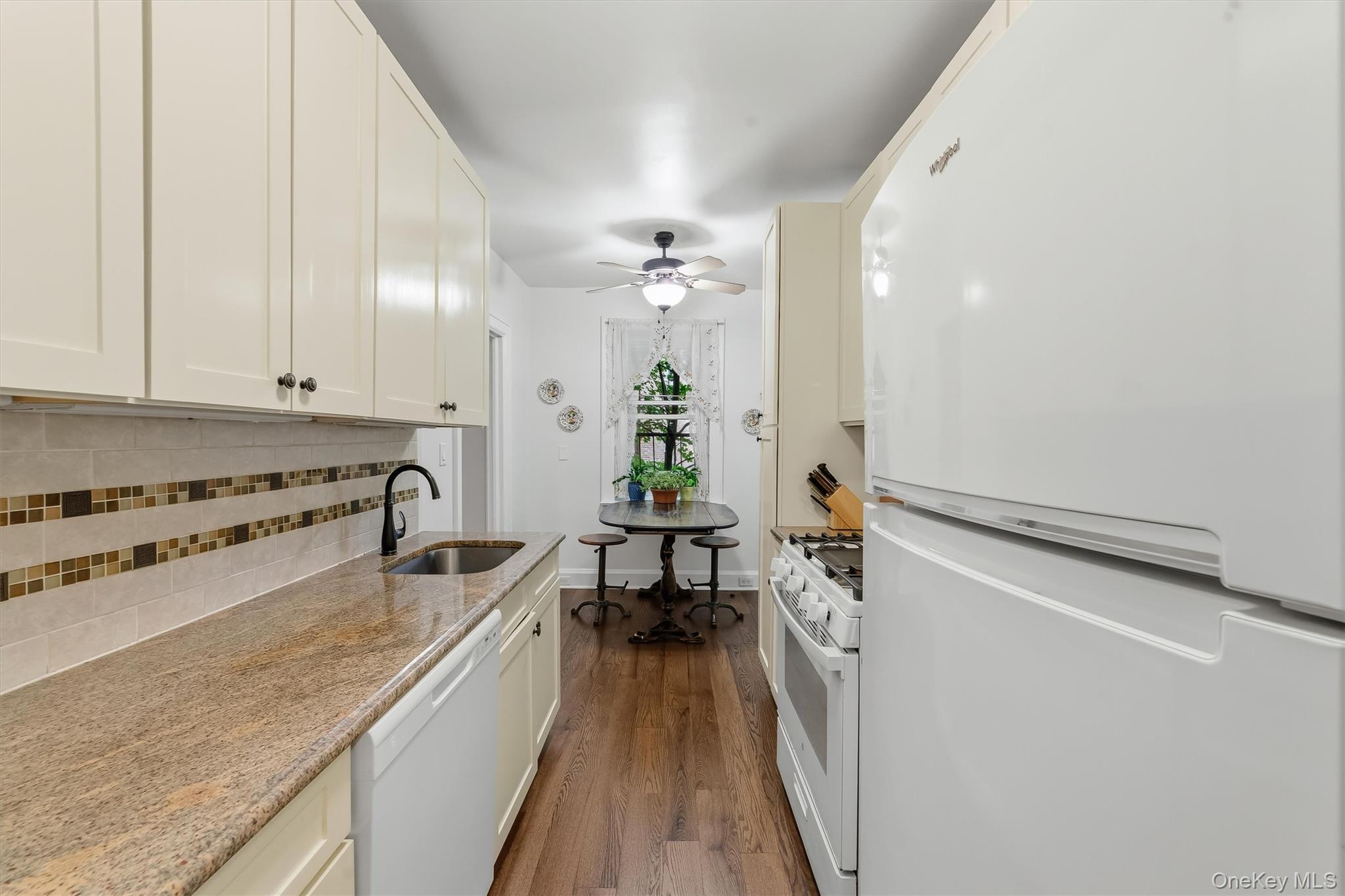 294 Bronxville Road, Unit 1F photo 13