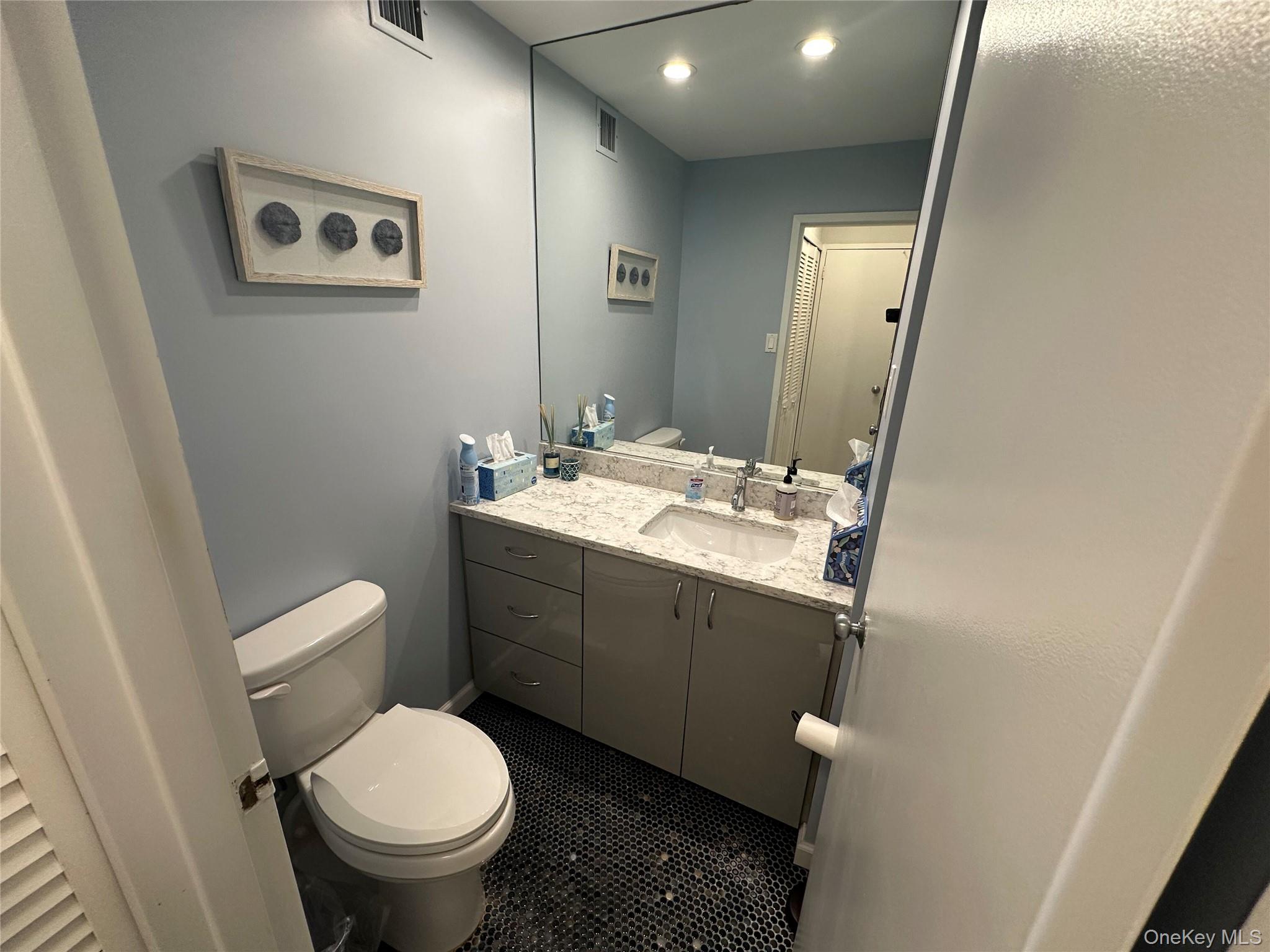 360 Shore Road, Unit 8H photo 8