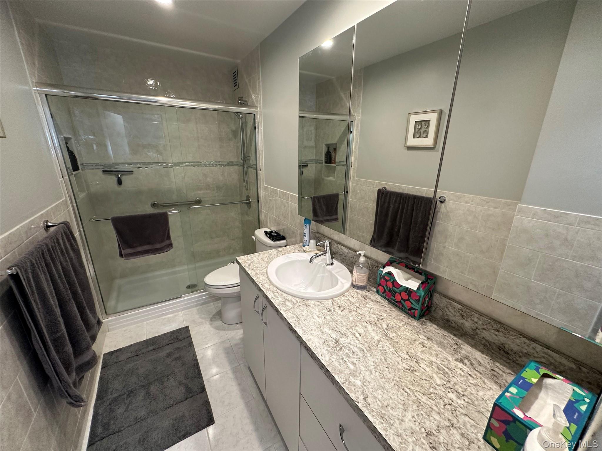 360 Shore Road, Unit 8H photo 16
