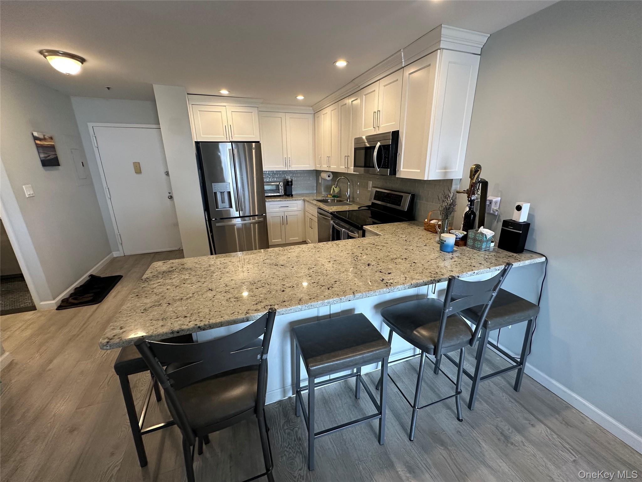 360 Shore Road, Unit 8H photo 9