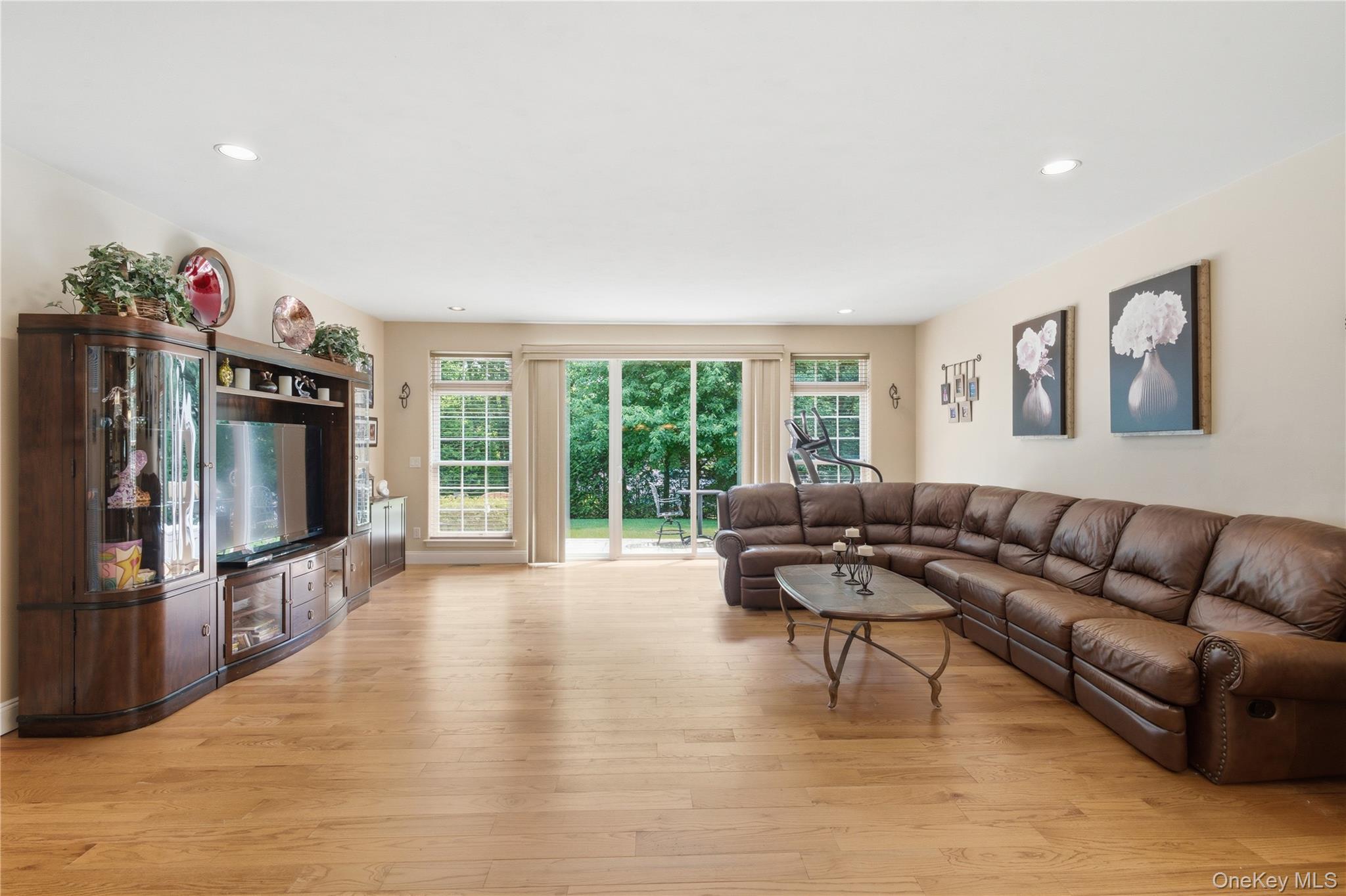 35 Monterrey Drive – For Sale photo 17