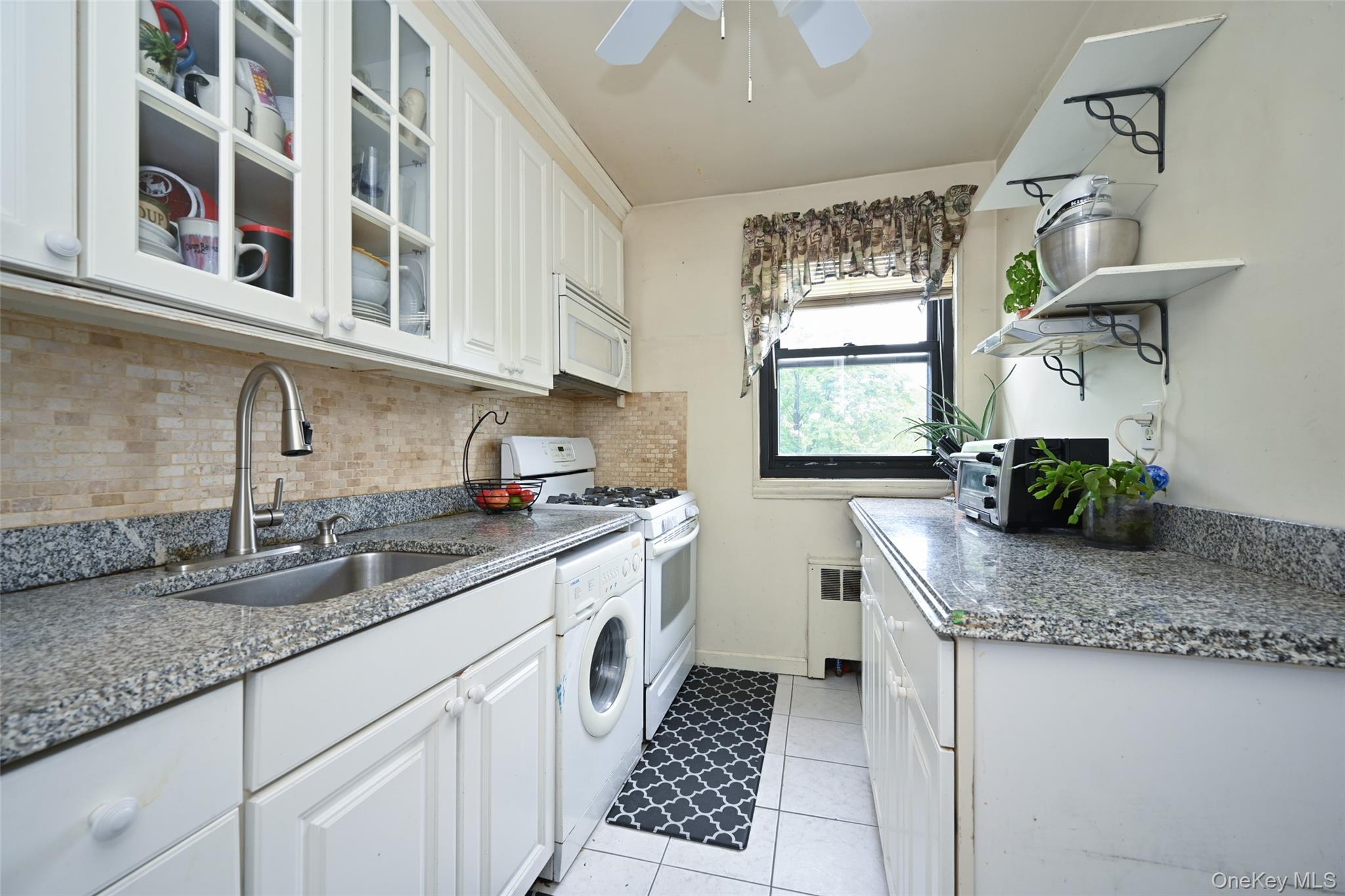 245-12 62 Avenue, Unit 2nd Floor photo 4