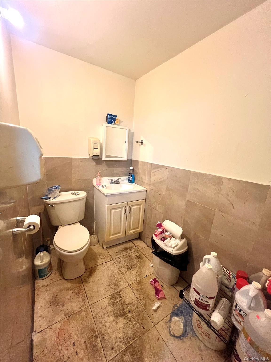 9022 161st Street – For Sale photo 5