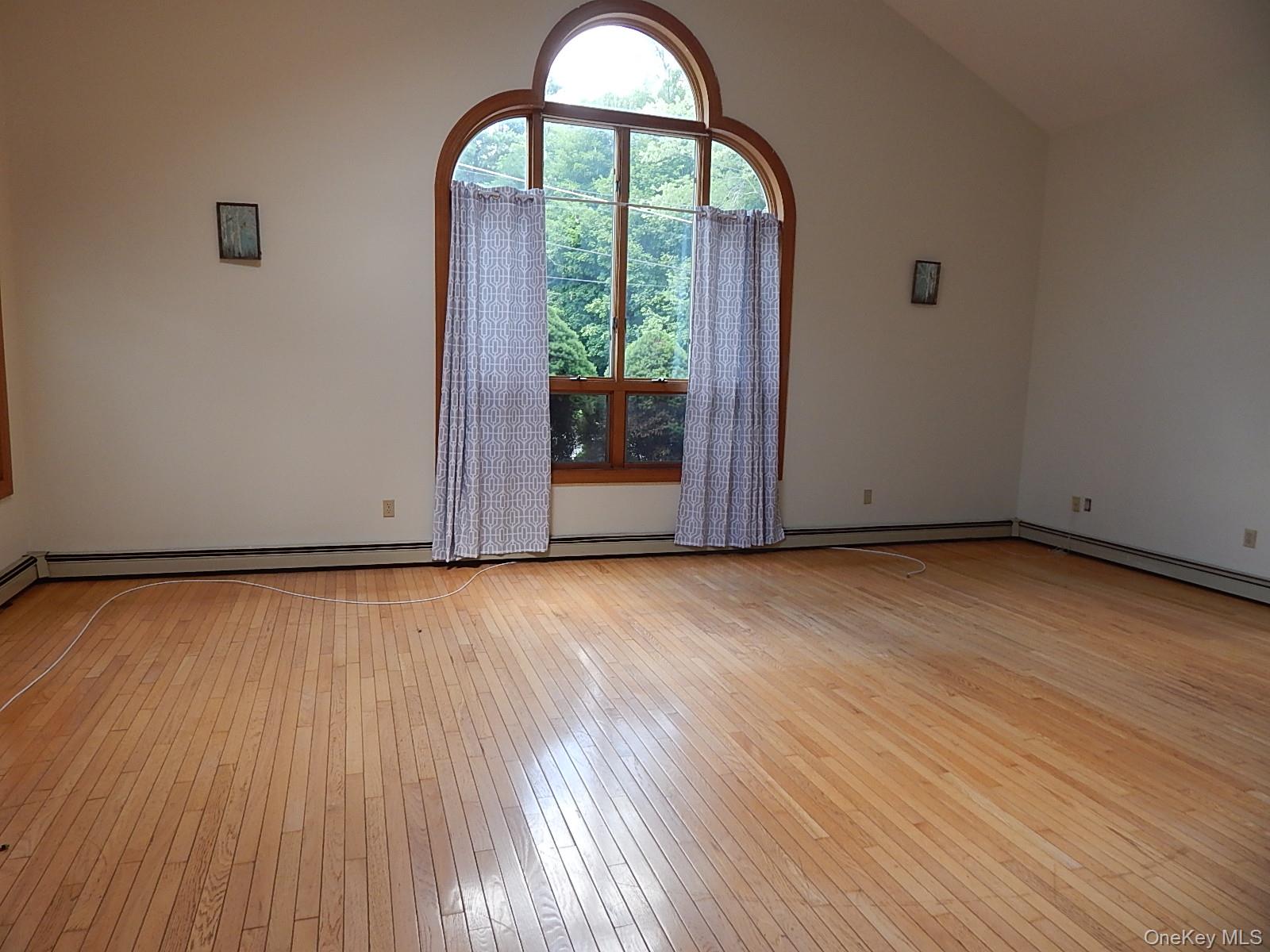 16 Kenton Road – For Sale photo 5