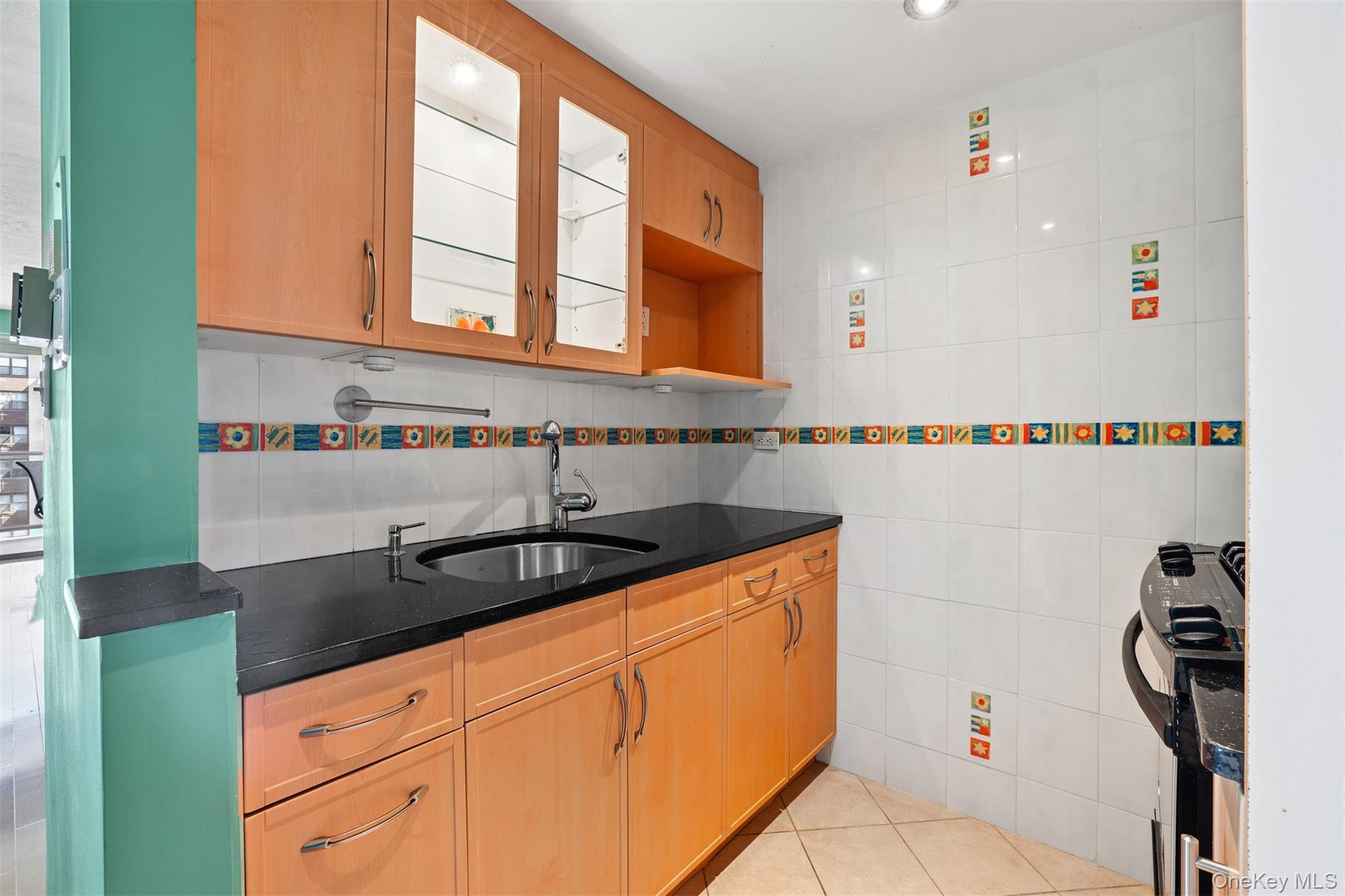 18-15 215th Street, Unit 15L photo 7