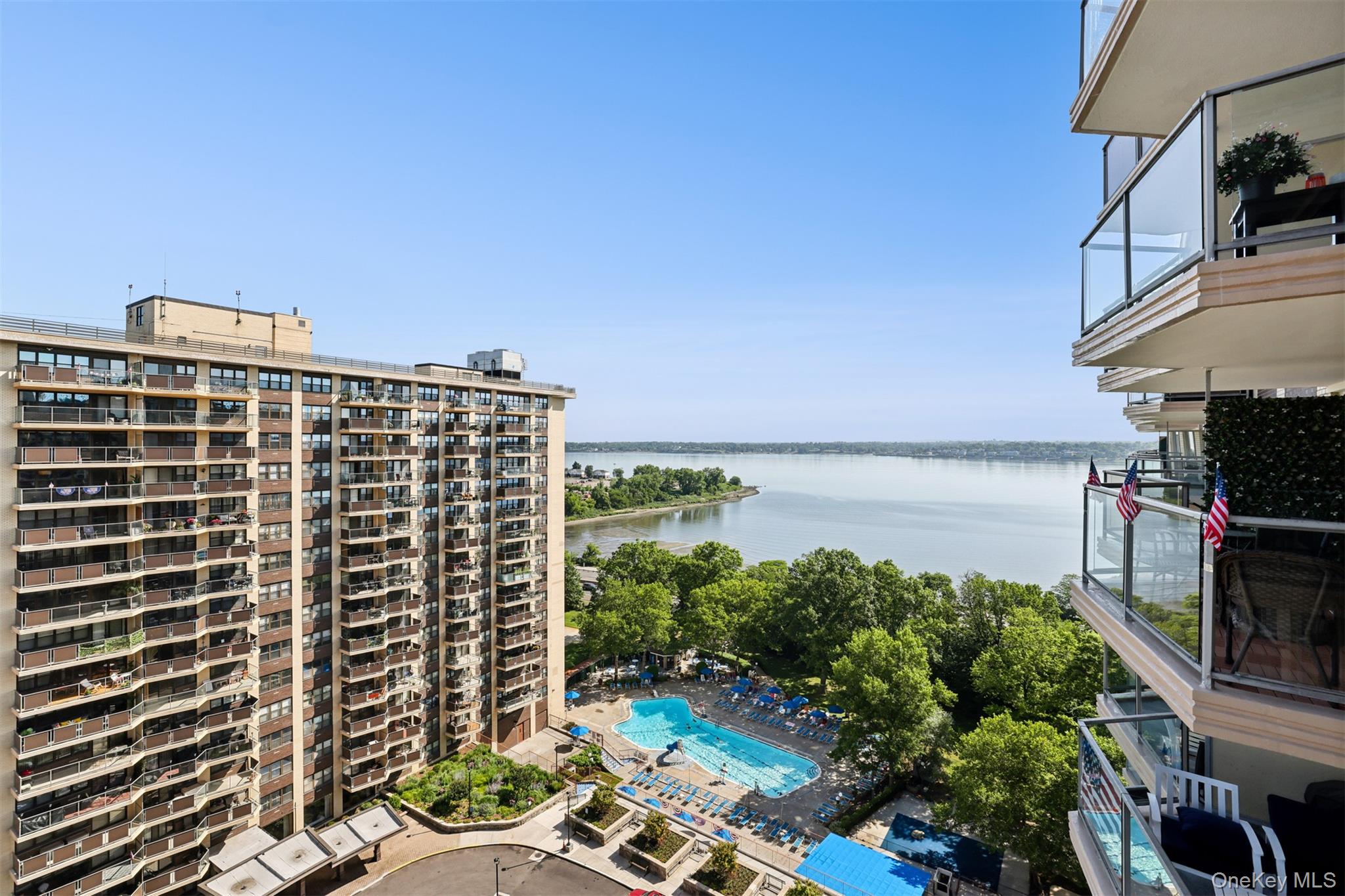 18-15 215th Street, Unit 15L photo 4