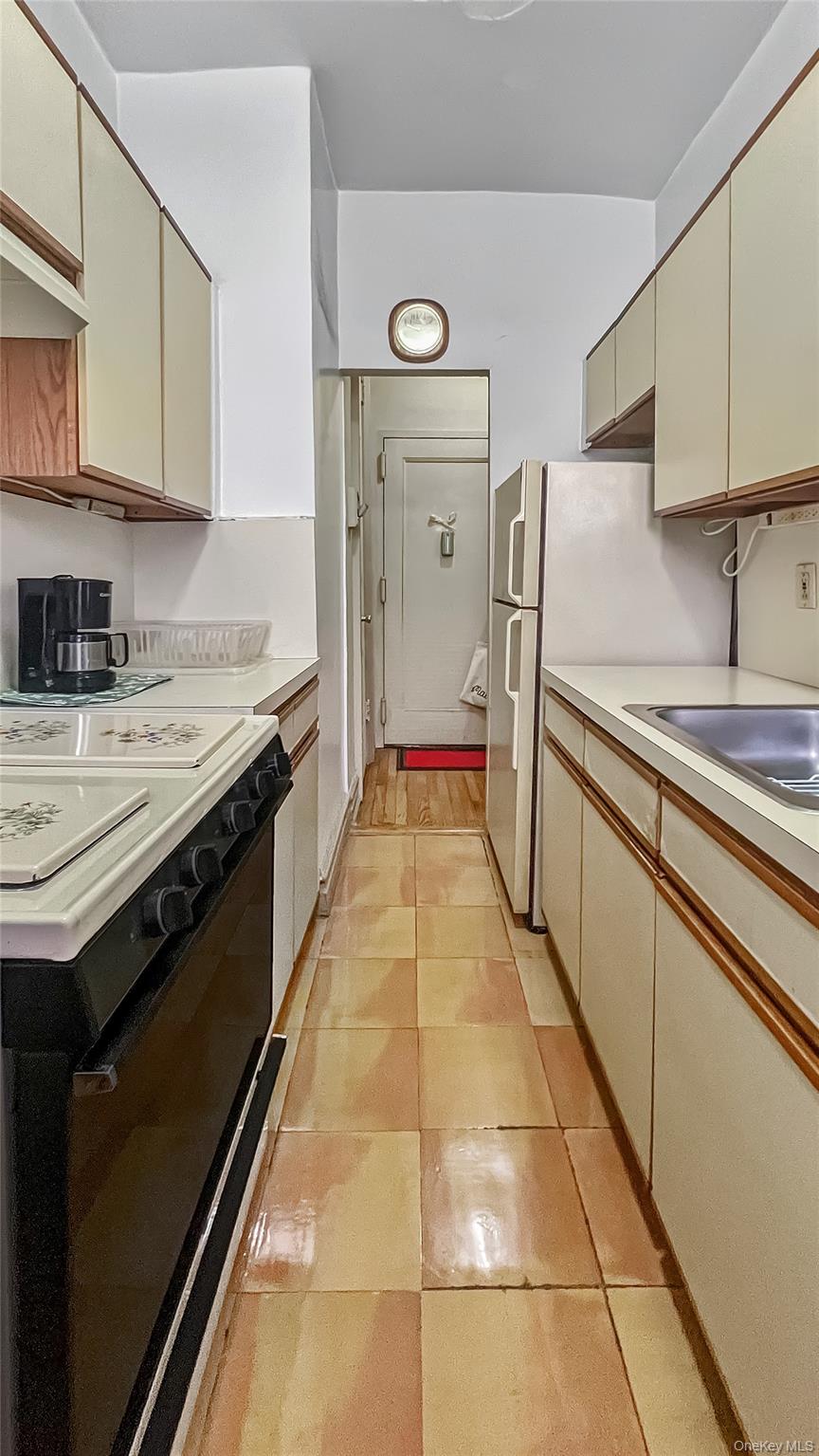 37-20 81st Street St, Unit 5G photo 4