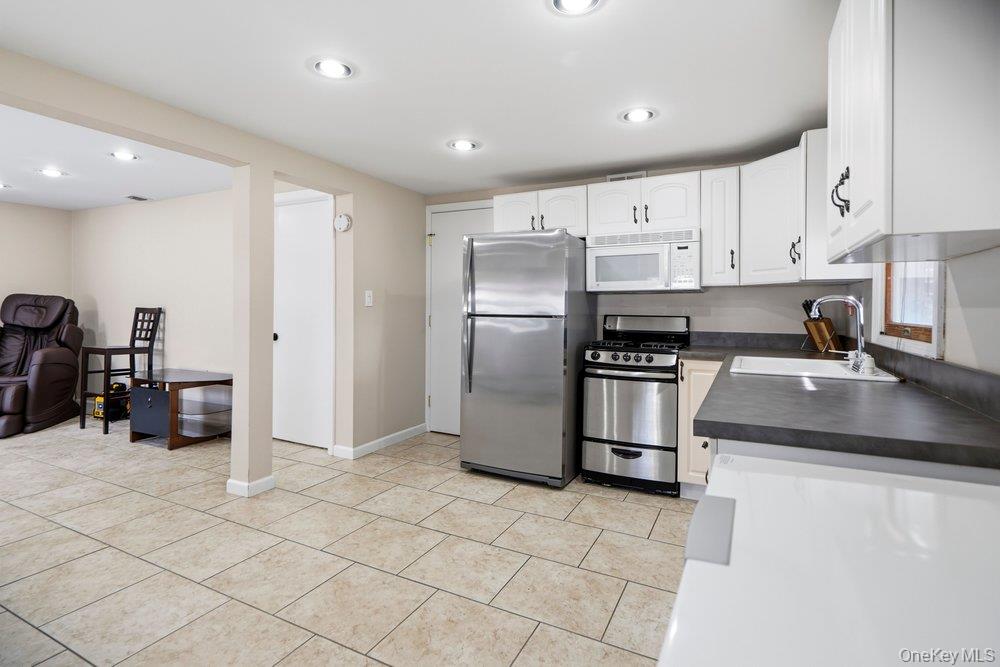 169 Wyona Avenue – For Sale photo 21