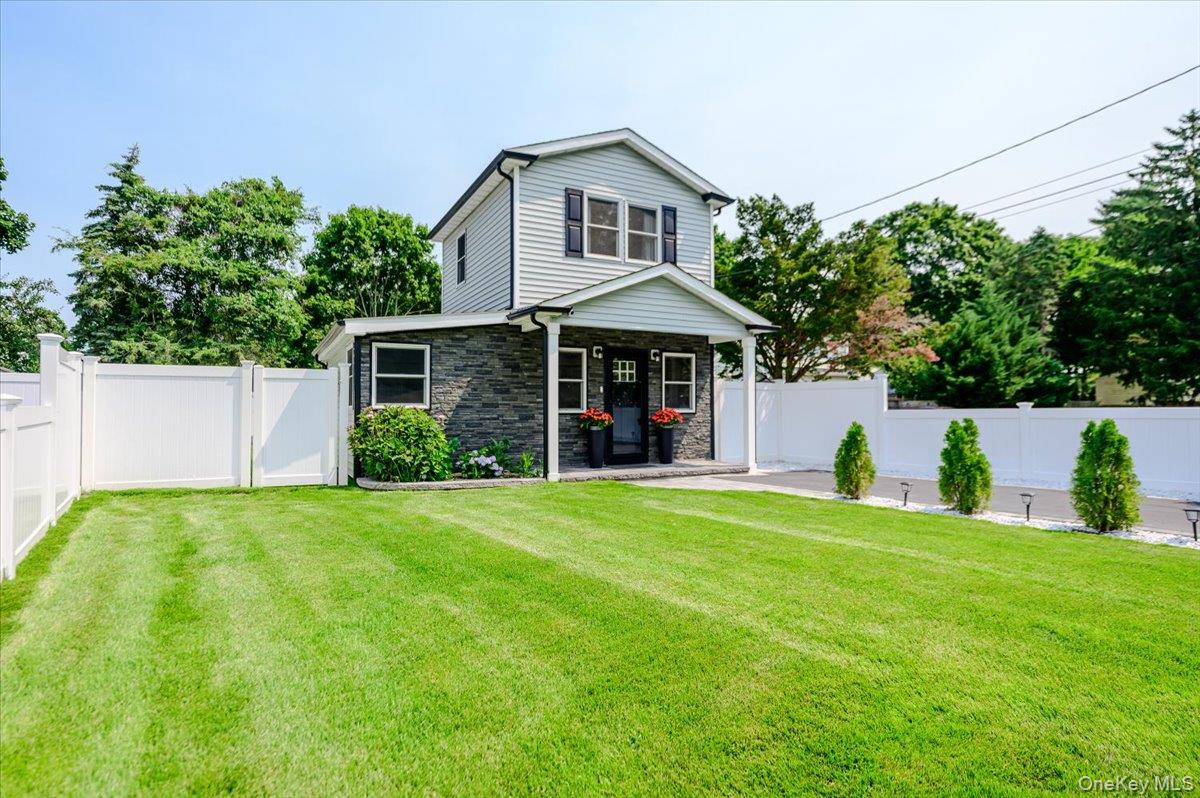 35 Rose Street – For Sale photo 3