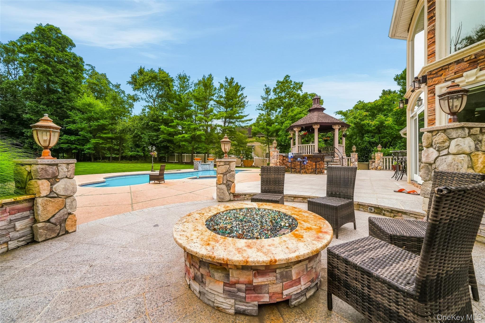 10 Deforest Court – For Sale photo 24