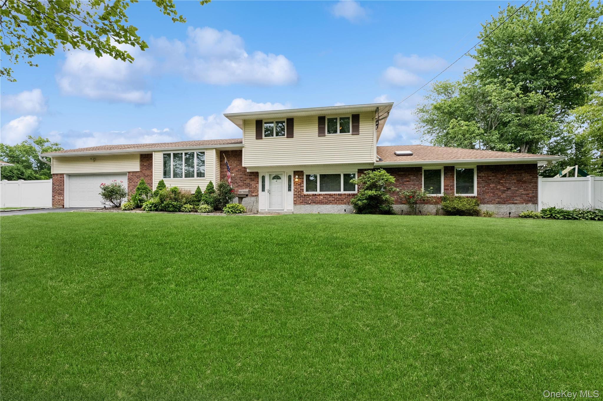 10 Wisteria Way – For Sale