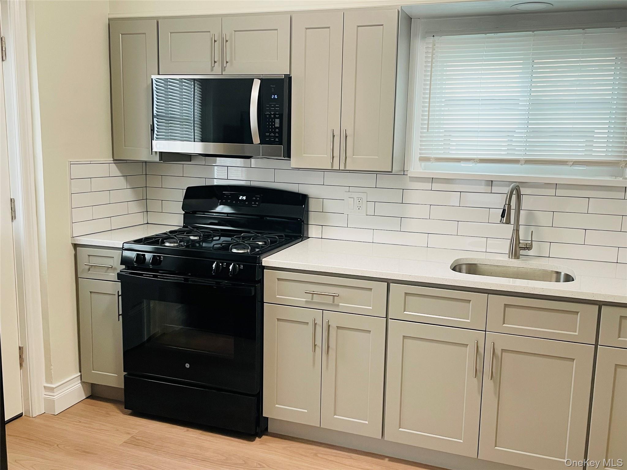 16 Evergreen Drive, Unit 1 photo 2