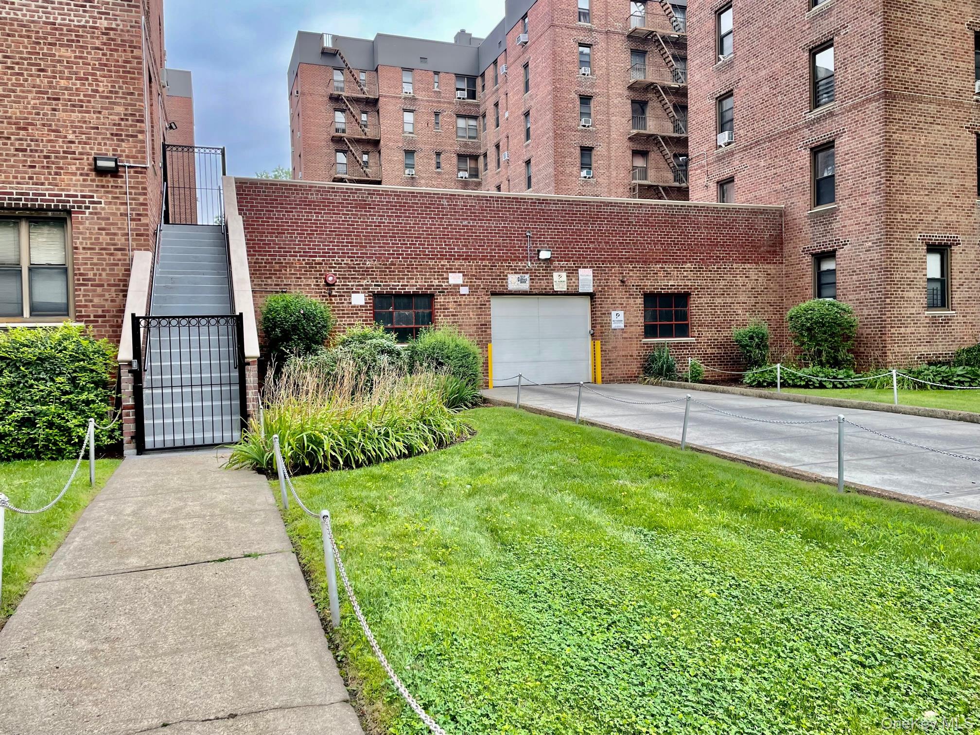 112-25 34th Avenue, Unit 5B photo 35