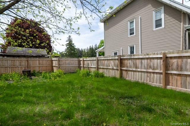 957 Columbia Street – For Sale photo 3
