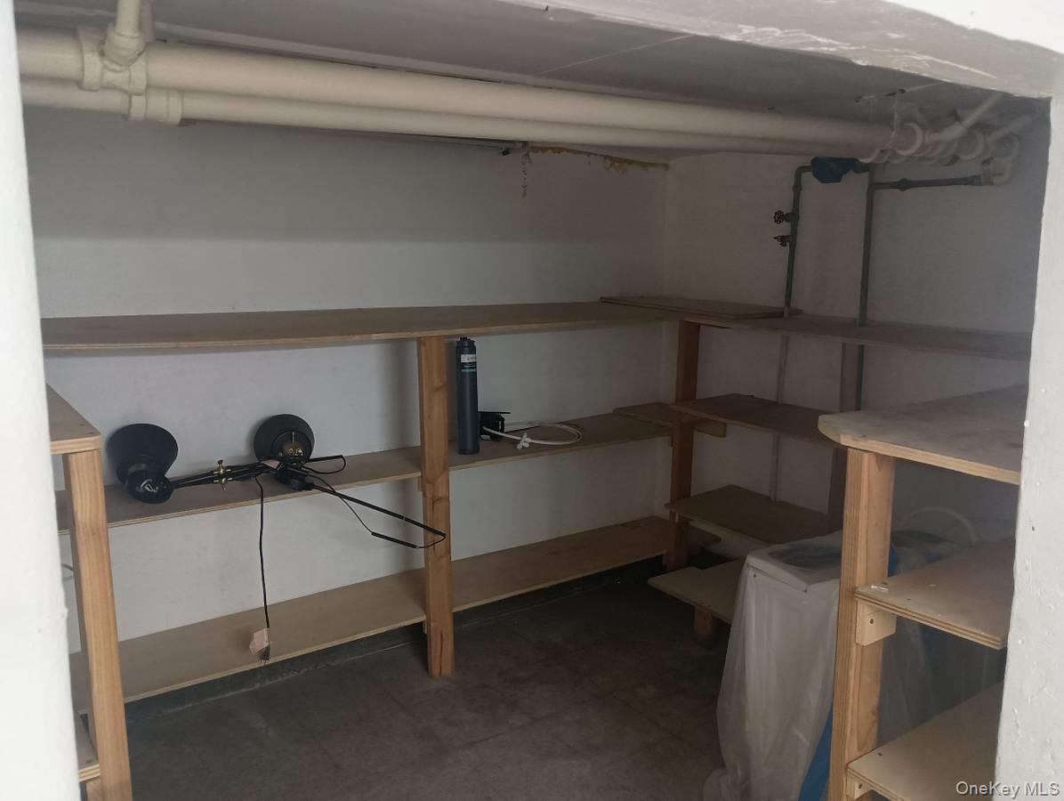 5616 Woodside Avenue – For Rent photo 5