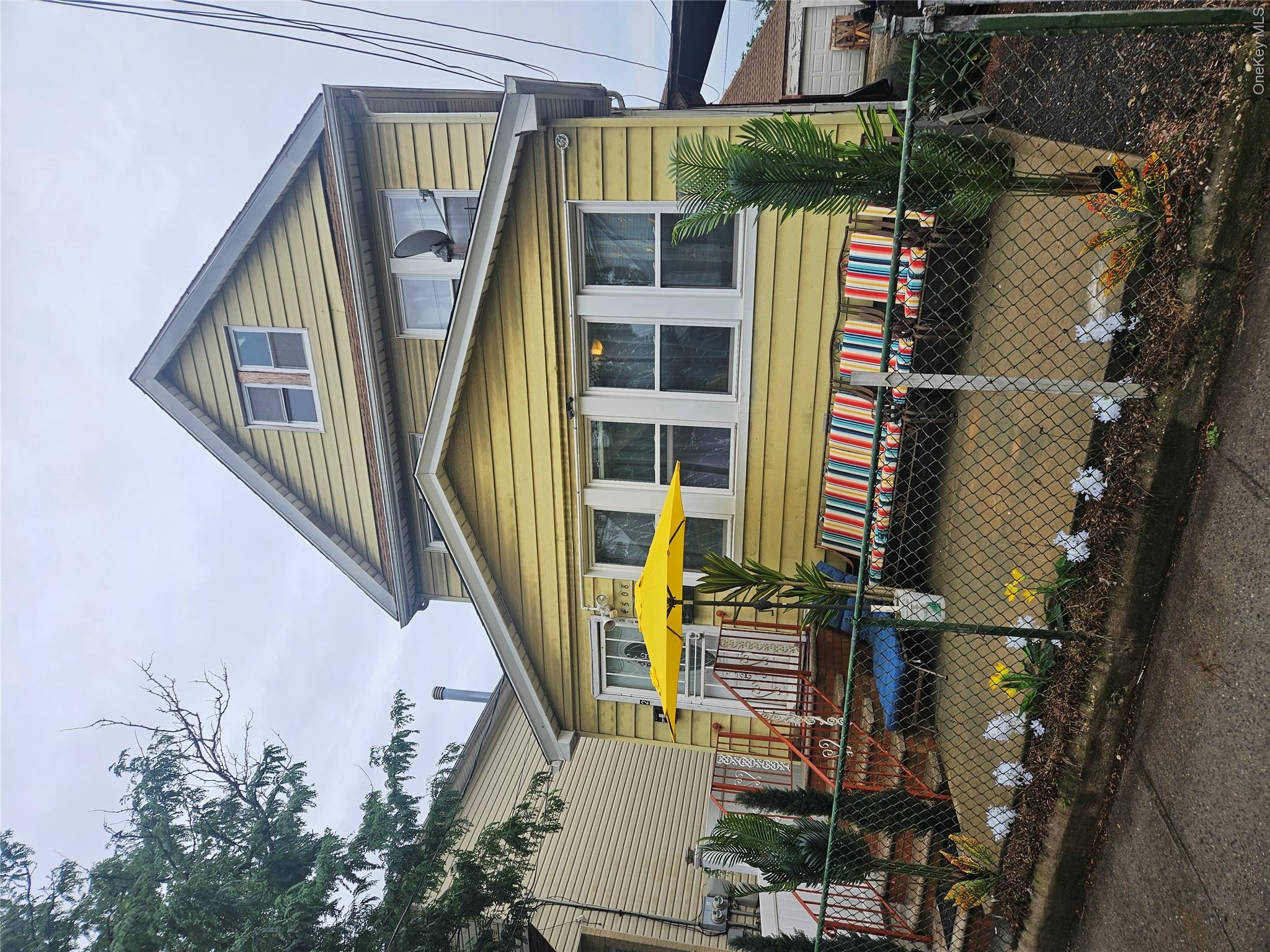145-08 Arlington Terrace – For Sale