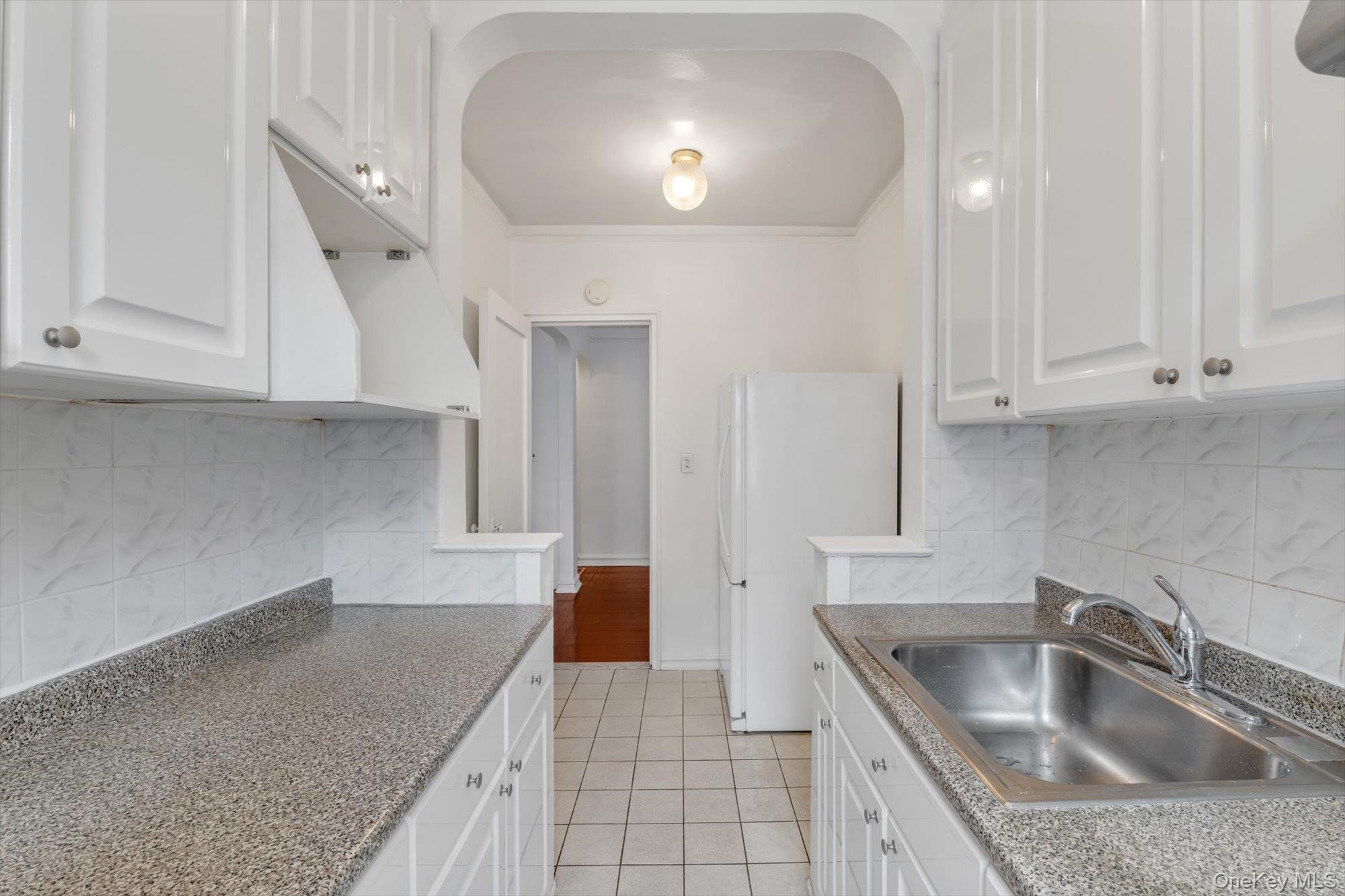 96-11 65 Road, Unit 305 photo 8