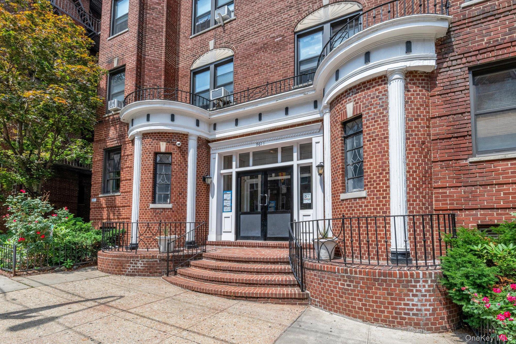96-11 65 Road, Unit 305