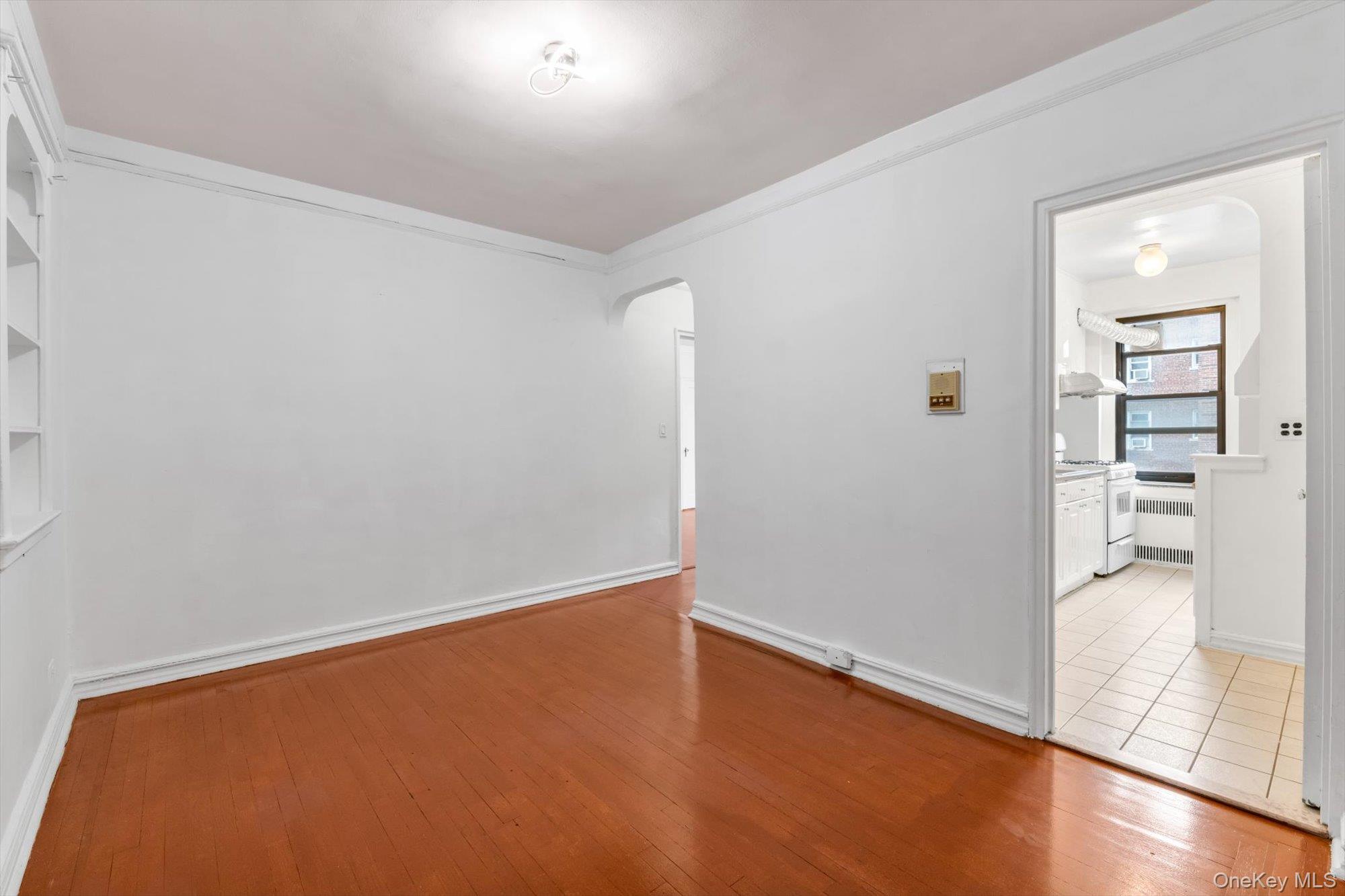 96-11 65 Road, Unit 305 photo 5