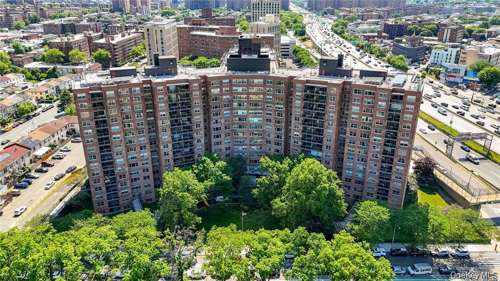 61-20 Grand Central Parkway, Unit B303 photo 14
