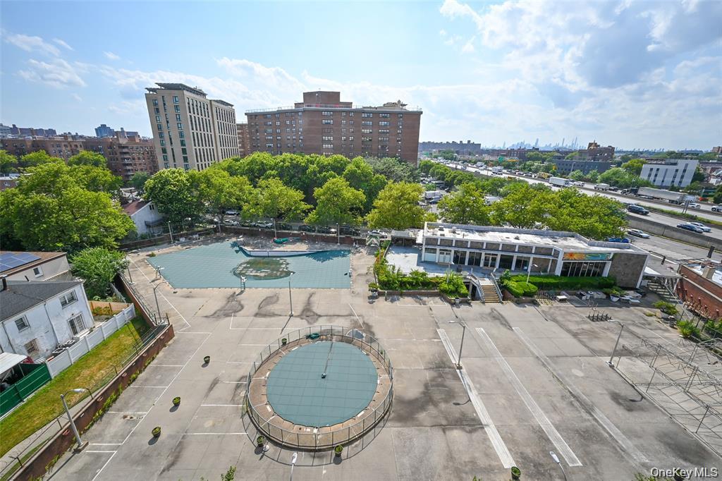 61-20 Grand Central Parkway, Unit B303 photo 12