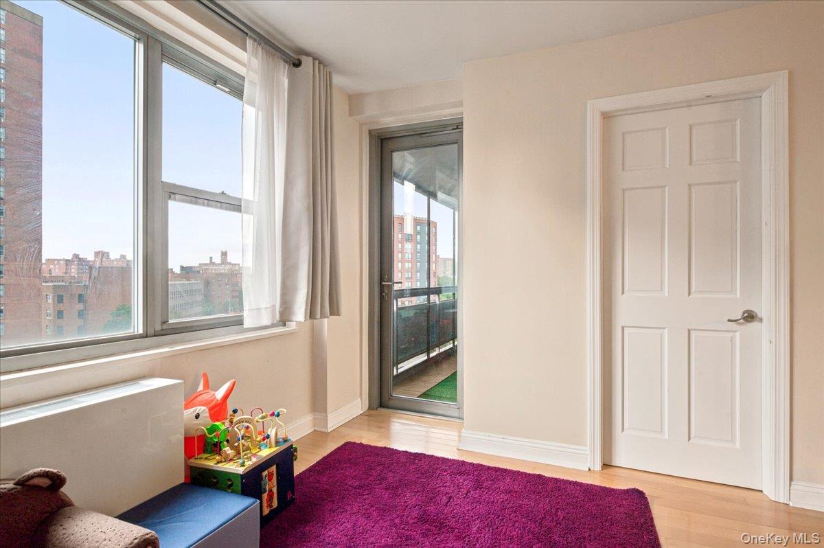 70-25 Yellowstone Boulevard, Unit 7X photo 8