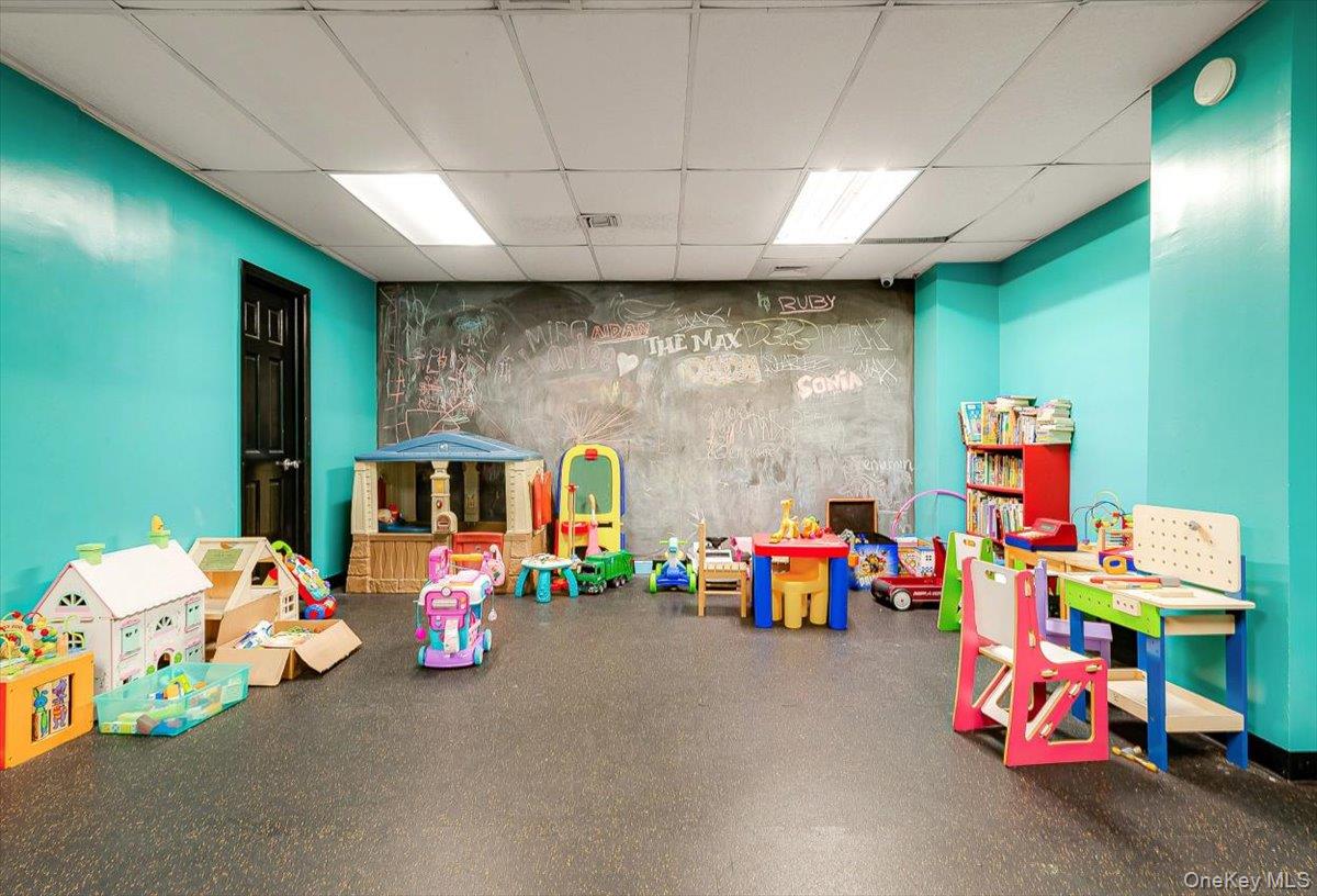 70-25 Yellowstone Boulevard, Unit 7X photo 26