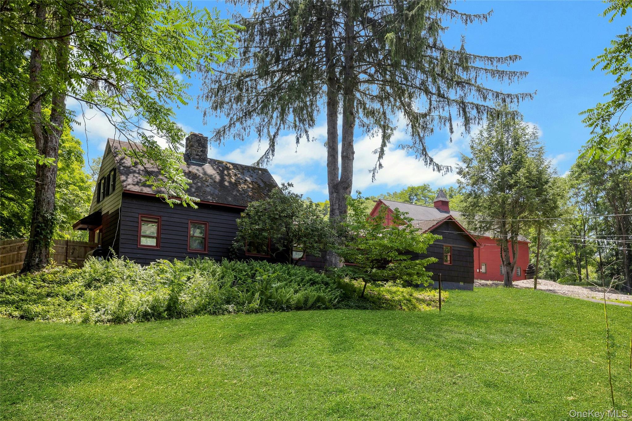490 Peekskill Hollow Road – For Sale photo 2