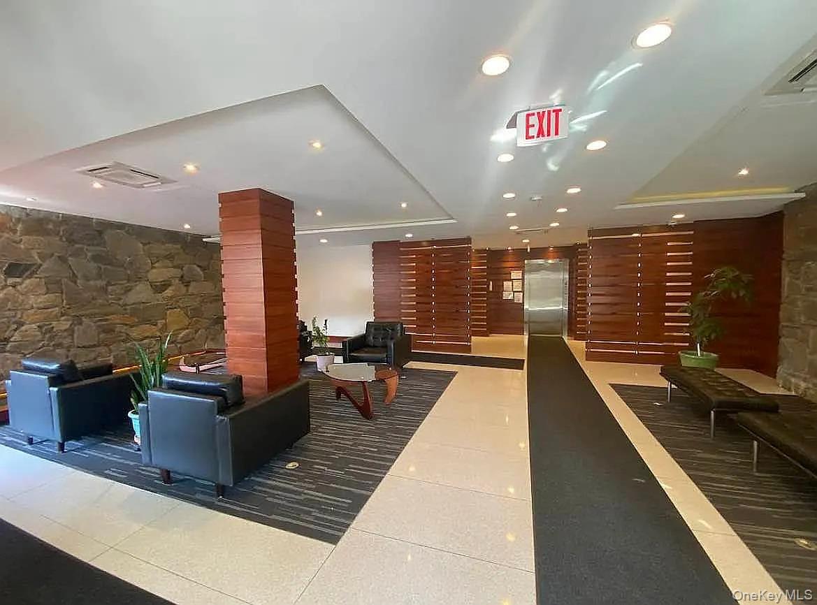87-10 51 Avenue, Unit 4R photo 13