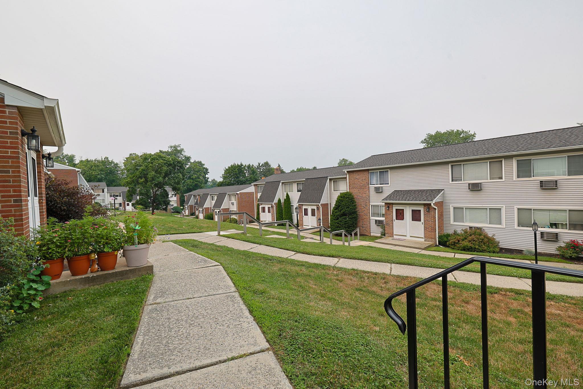 2740 South Road, Unit G14 photo 16