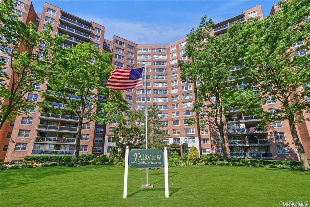 61-20 Grand Central Parkway, Unit B303 photo 13