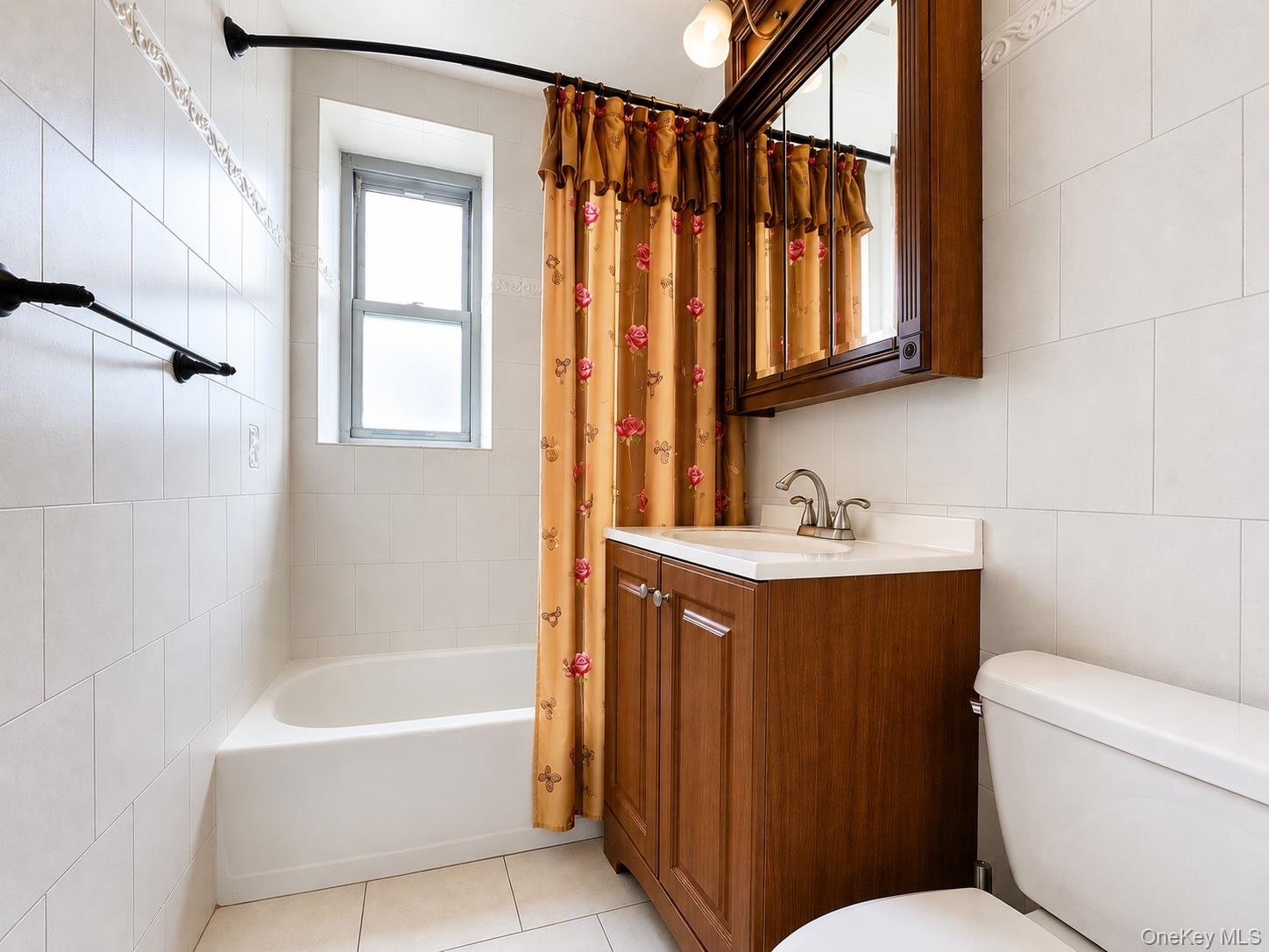 61-20 Grand Central Parkway, Unit B303 photo 8