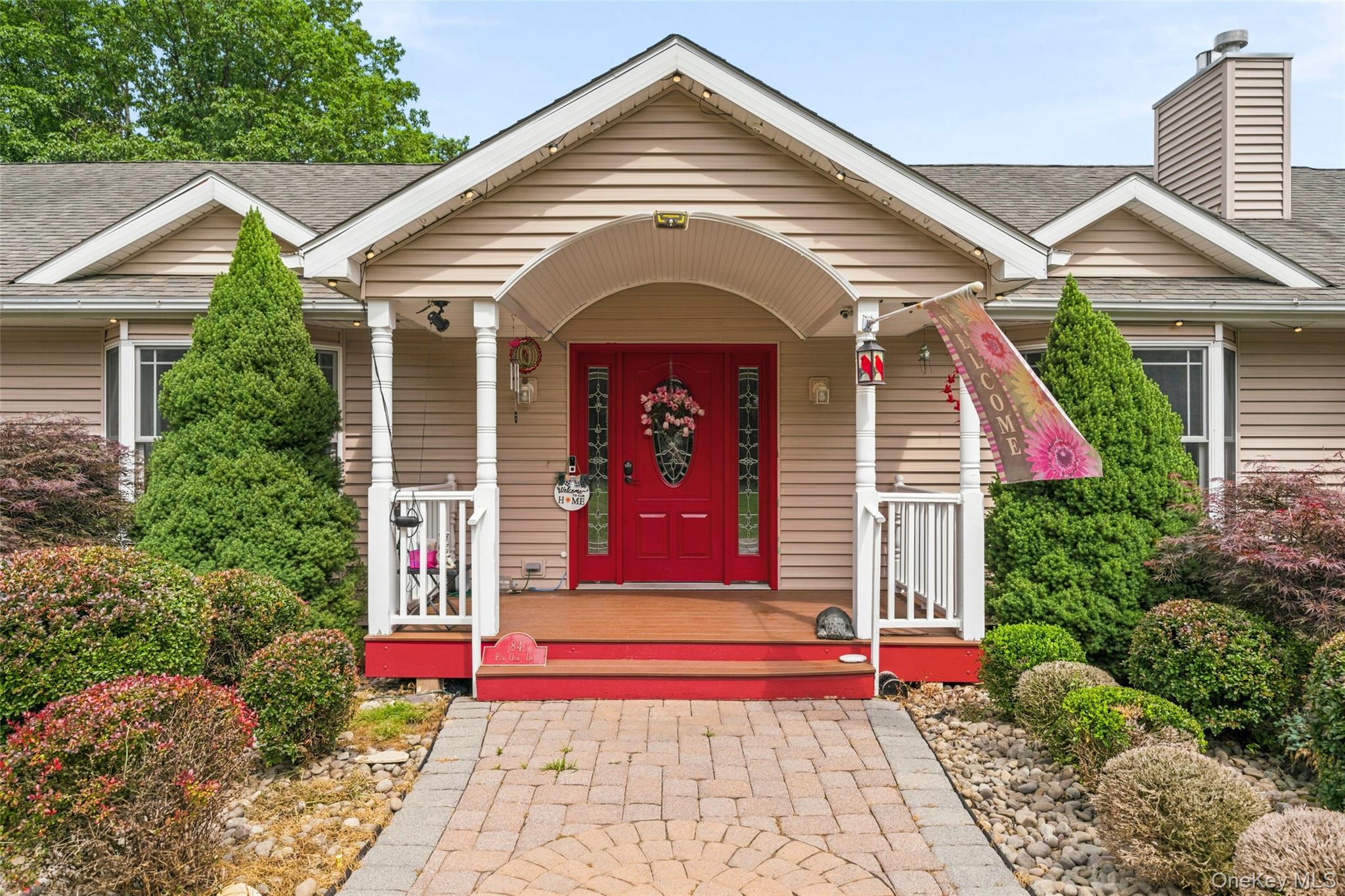 84 Pin Oak Drive – For Sale photo 2