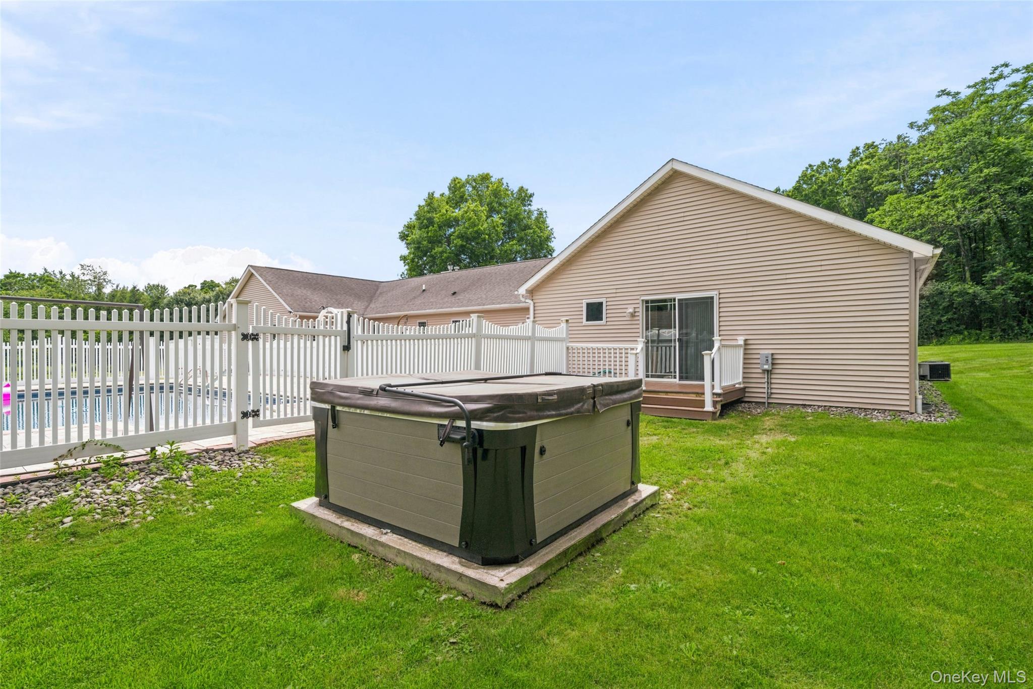 84 Pin Oak Drive – For Sale photo 44