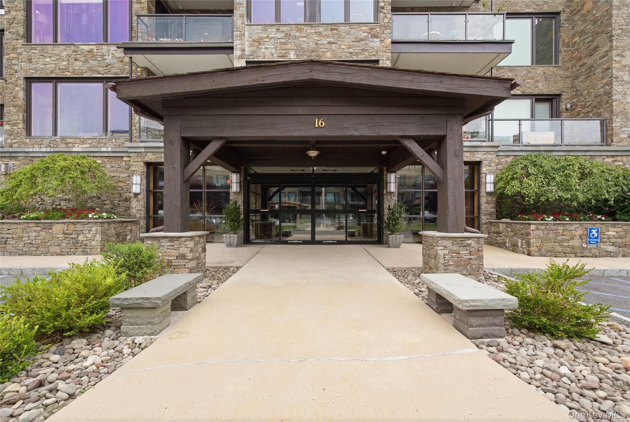16 Rivers Edge Drive, Unit 201 photo 2