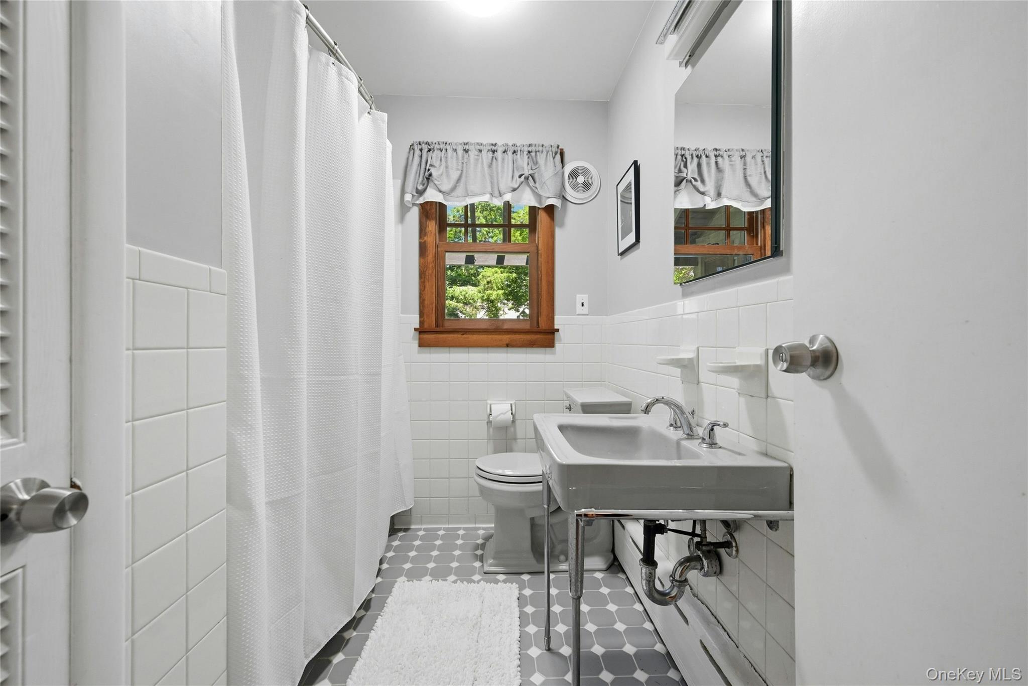 425 Maple Lane – For Sale photo 30