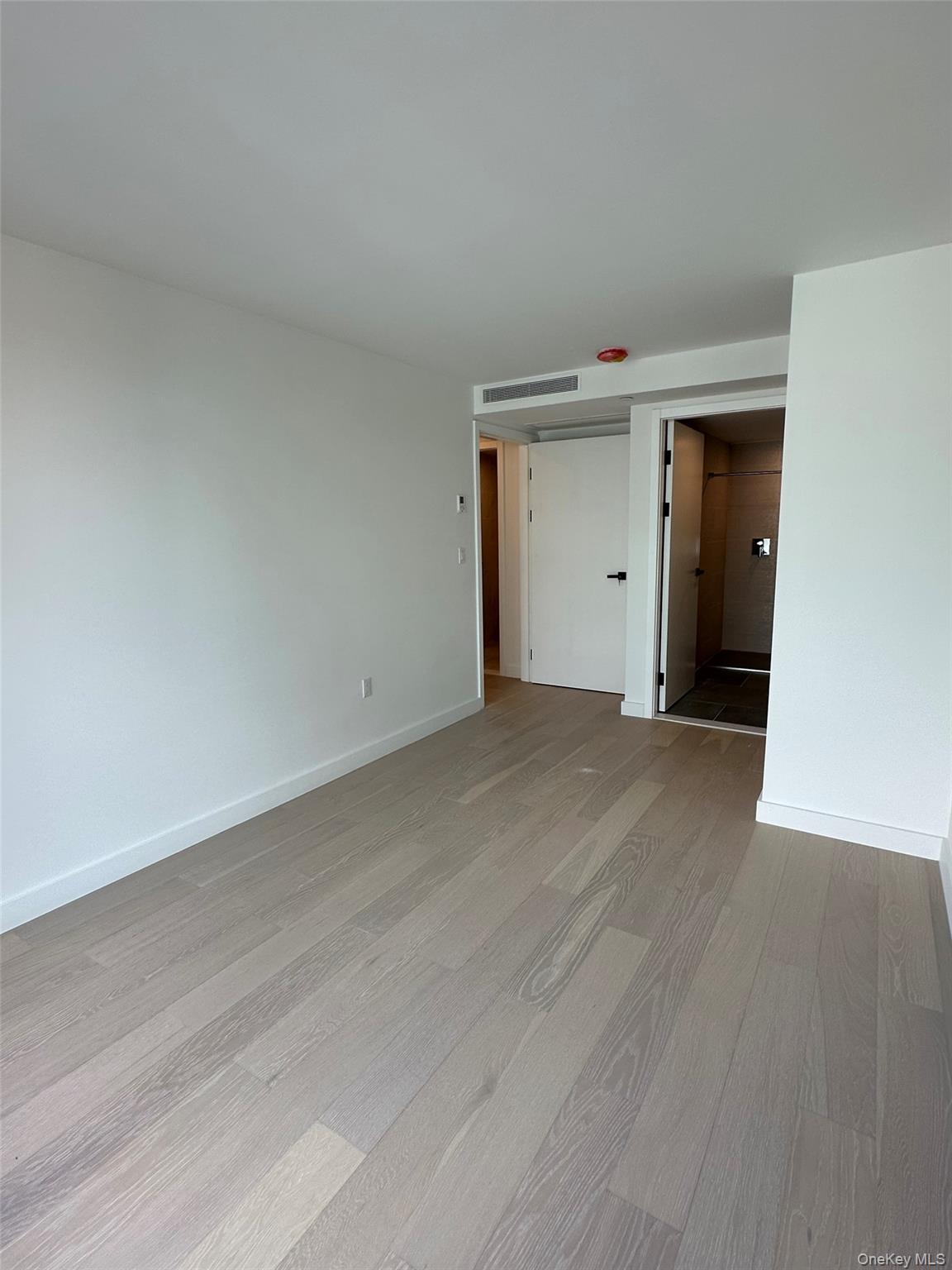 144-49 Northern Boulevard, Unit 520 photo 10