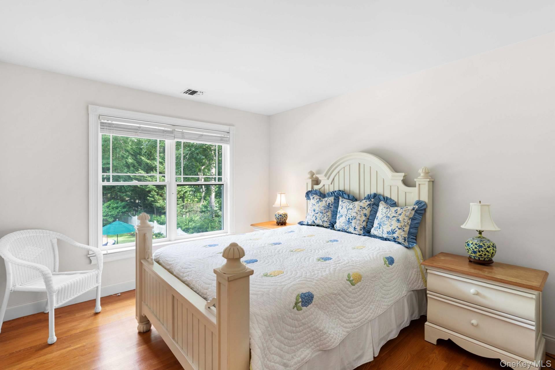 14 Crescent Way – For Sale photo 9