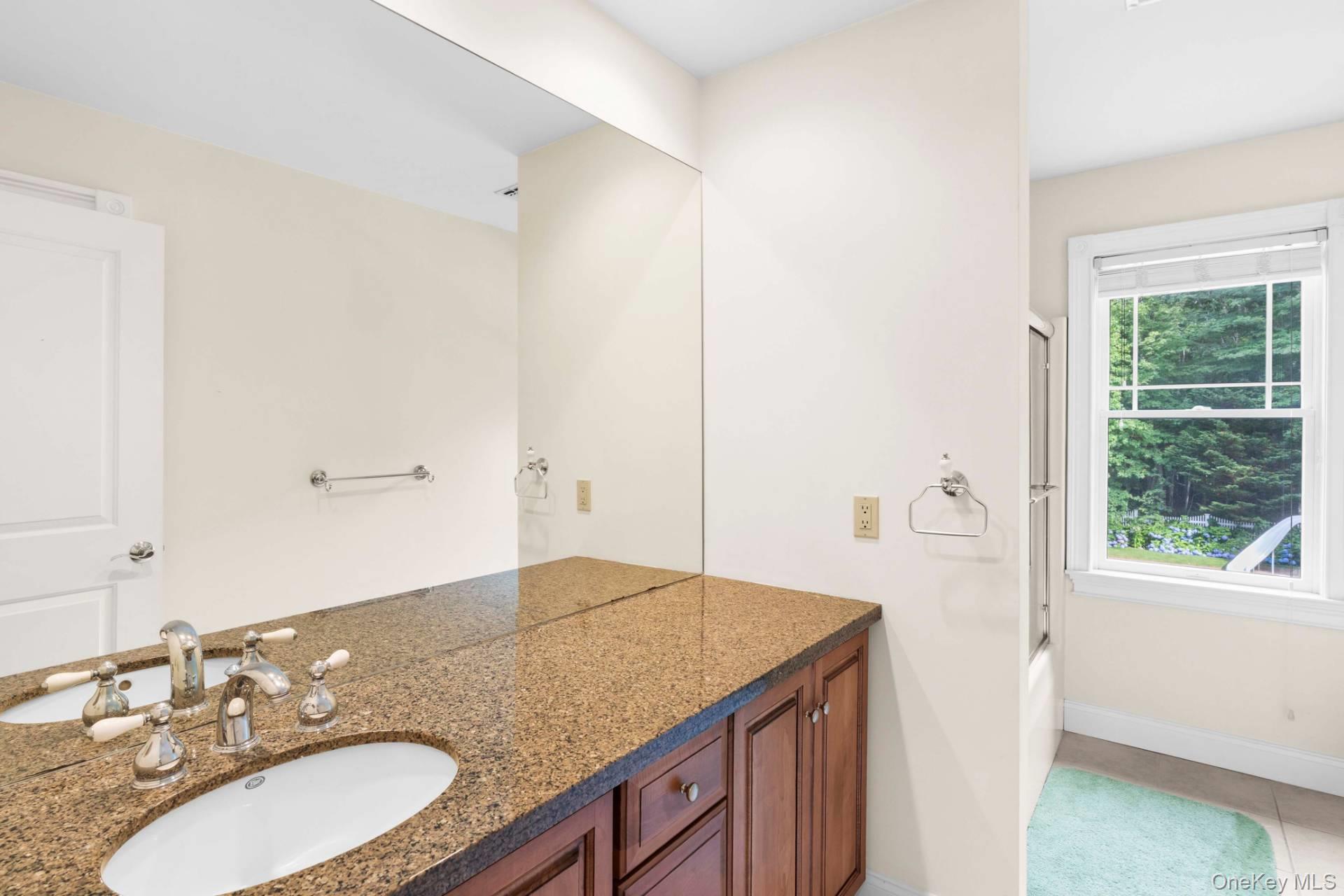 14 Crescent Way – For Sale photo 11