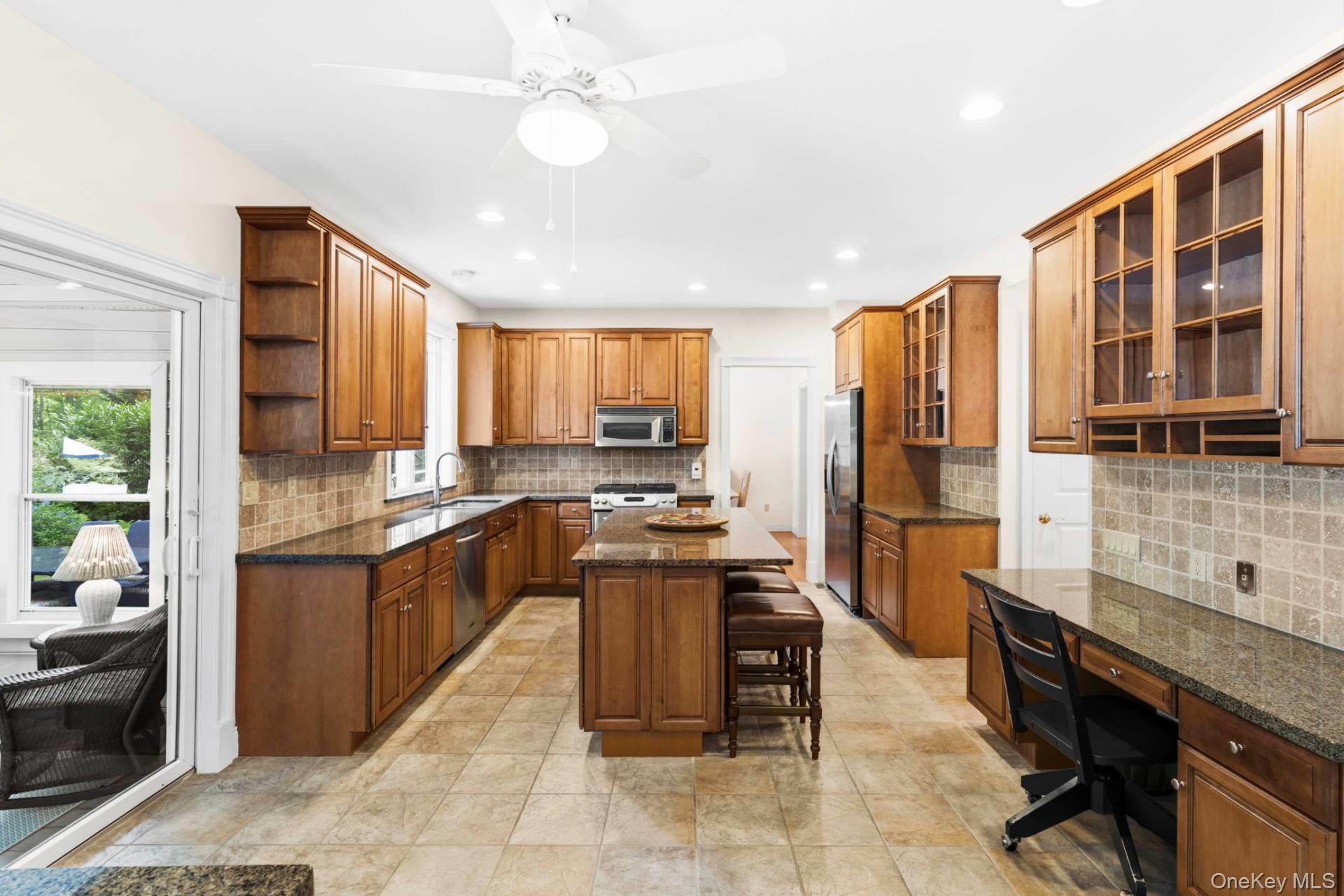 14 Crescent Way – For Sale photo 2