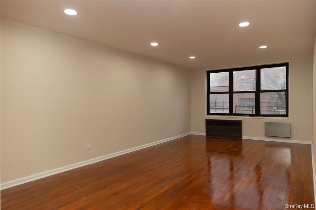 1275 E 51st Street, Unit 3Y photo 2