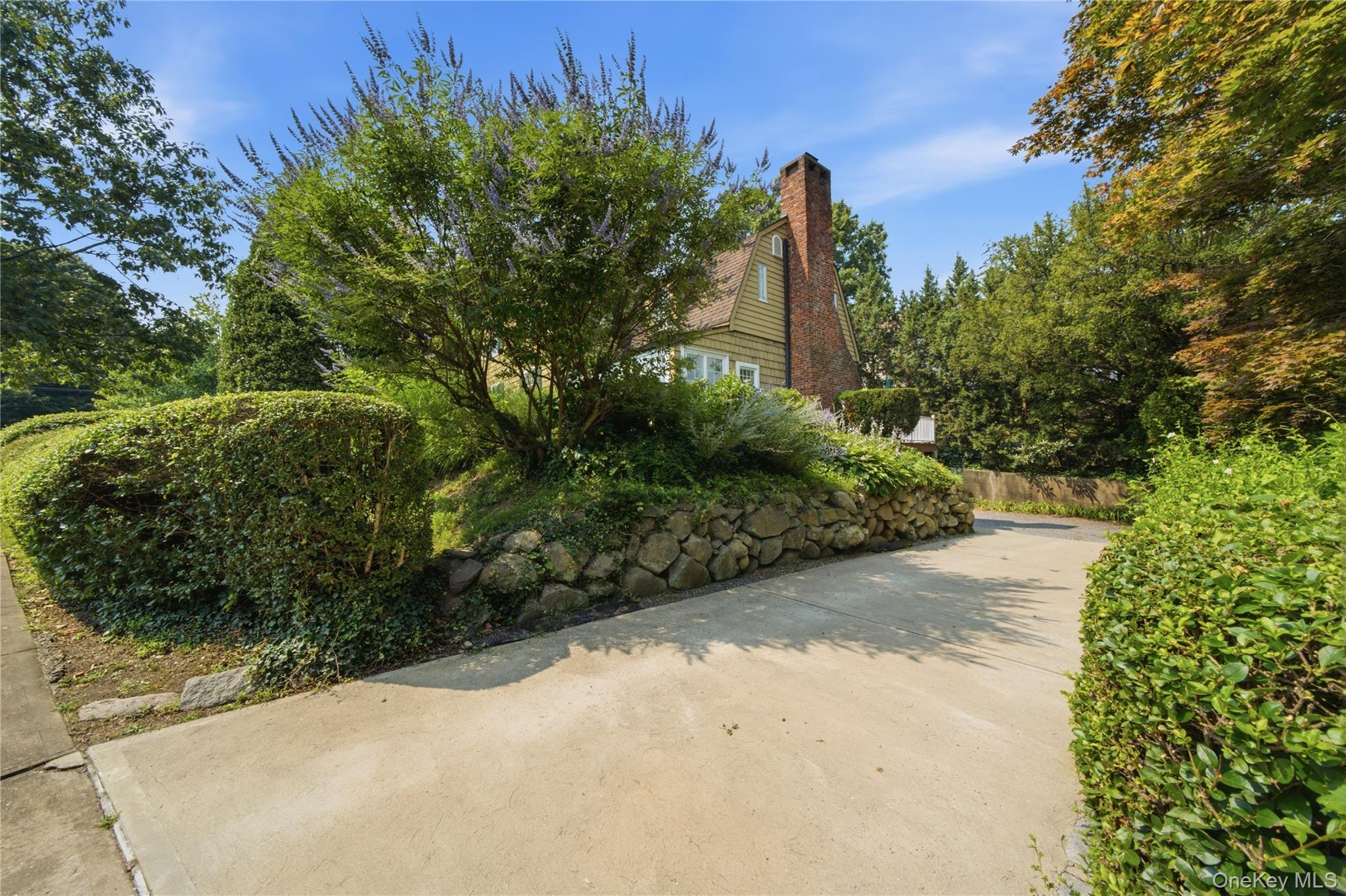 255 Manor Road – For Sale photo 37