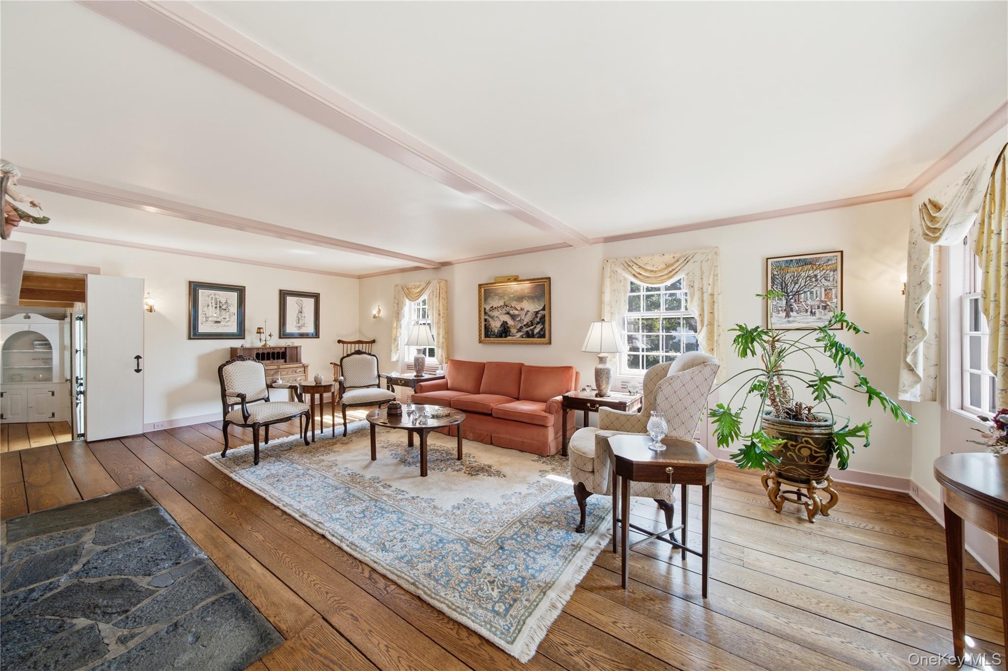 255 Manor Road – For Sale photo 6