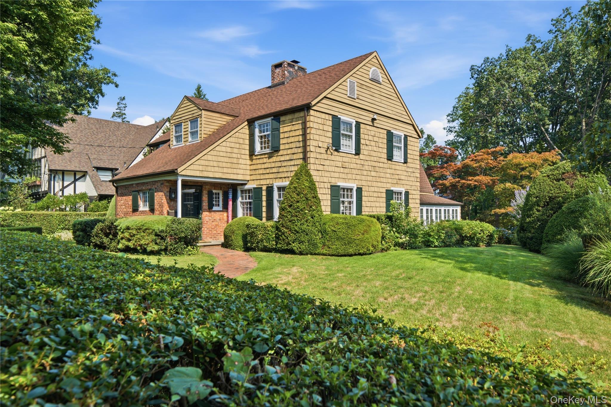 255 Manor Road – For Sale photo 4