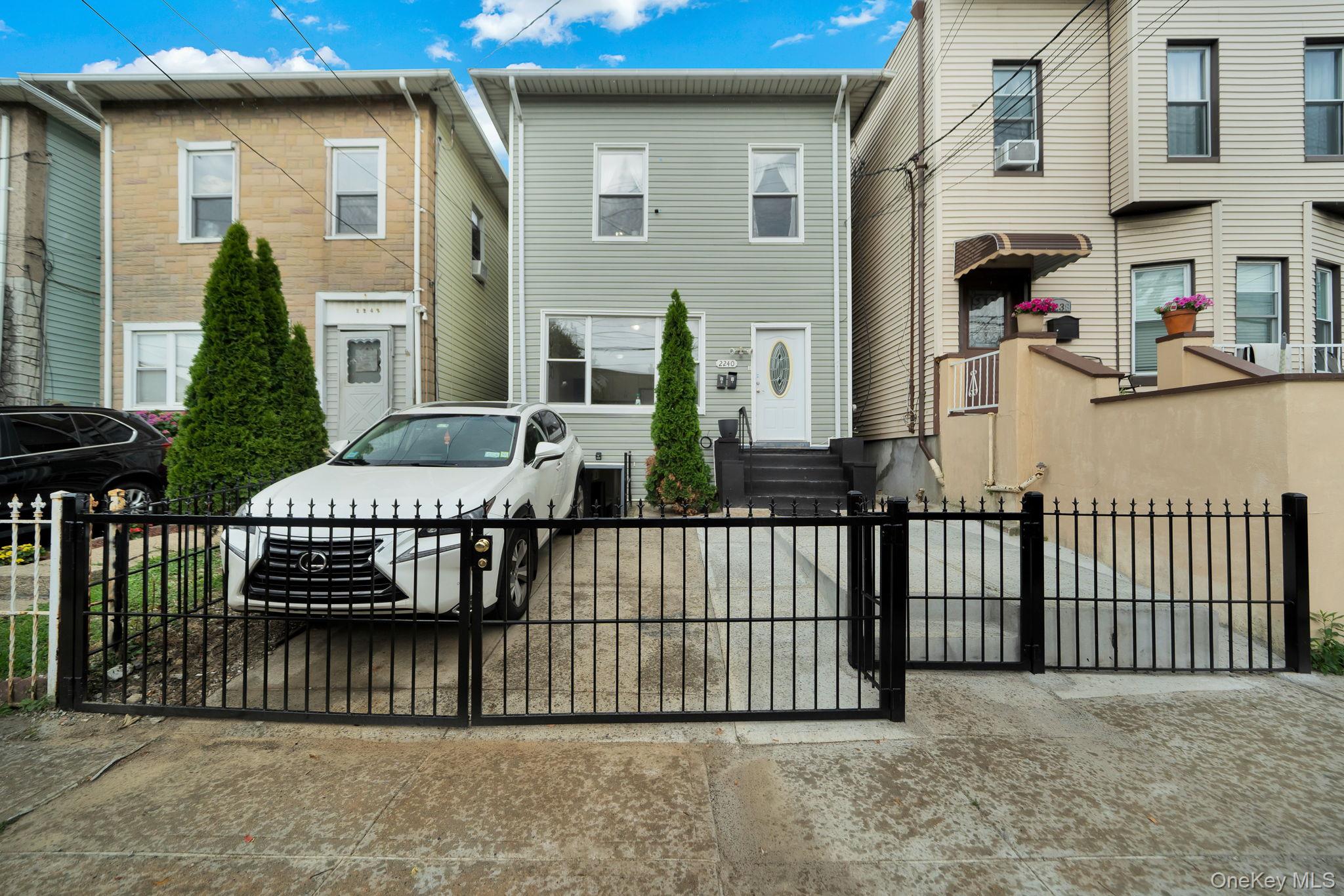 2240 Quimby Avenue – For Sale