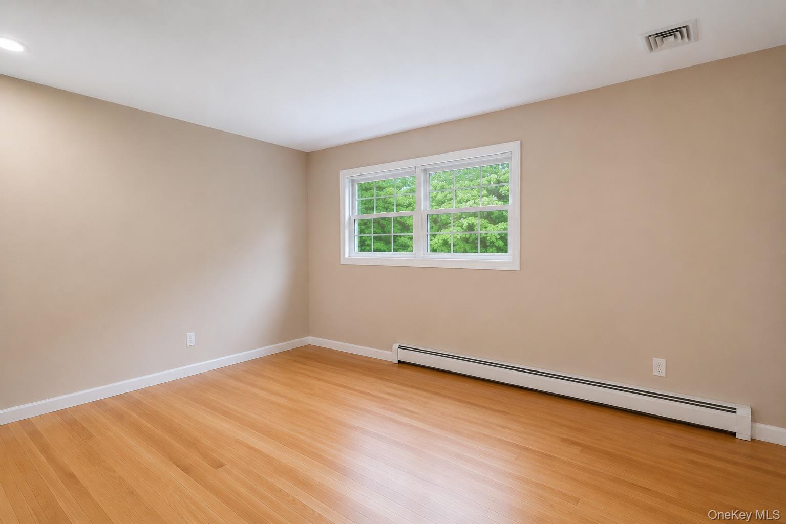 83 Shore Road – For Sale photo 21