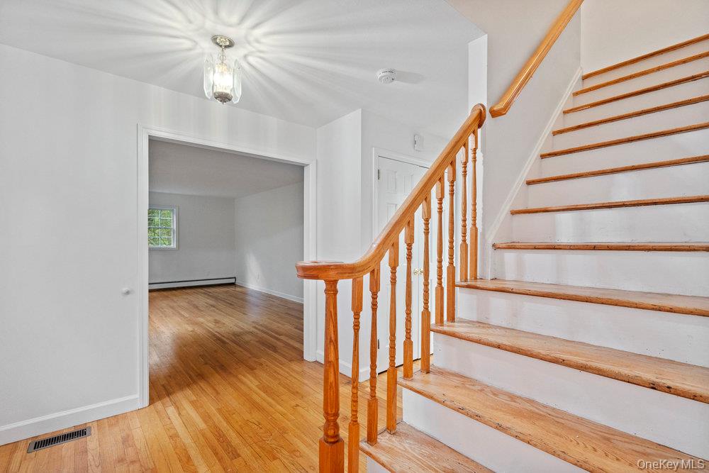83 Shore Road – For Sale photo 16